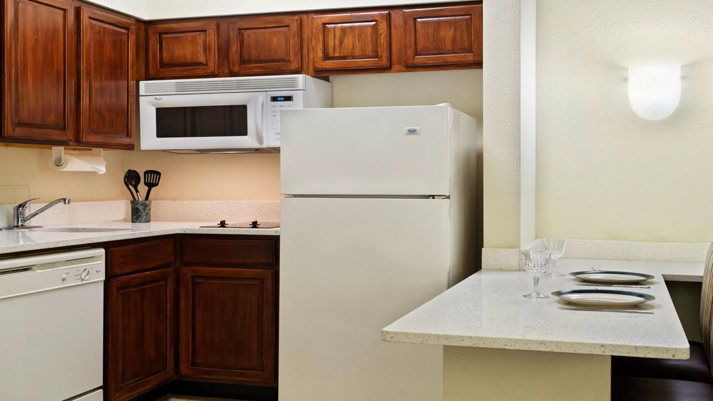 Queen Studio - Non-Smoking in Staybridge Suites Chattanooga Downtown - Convention Center, an IHG Hotel