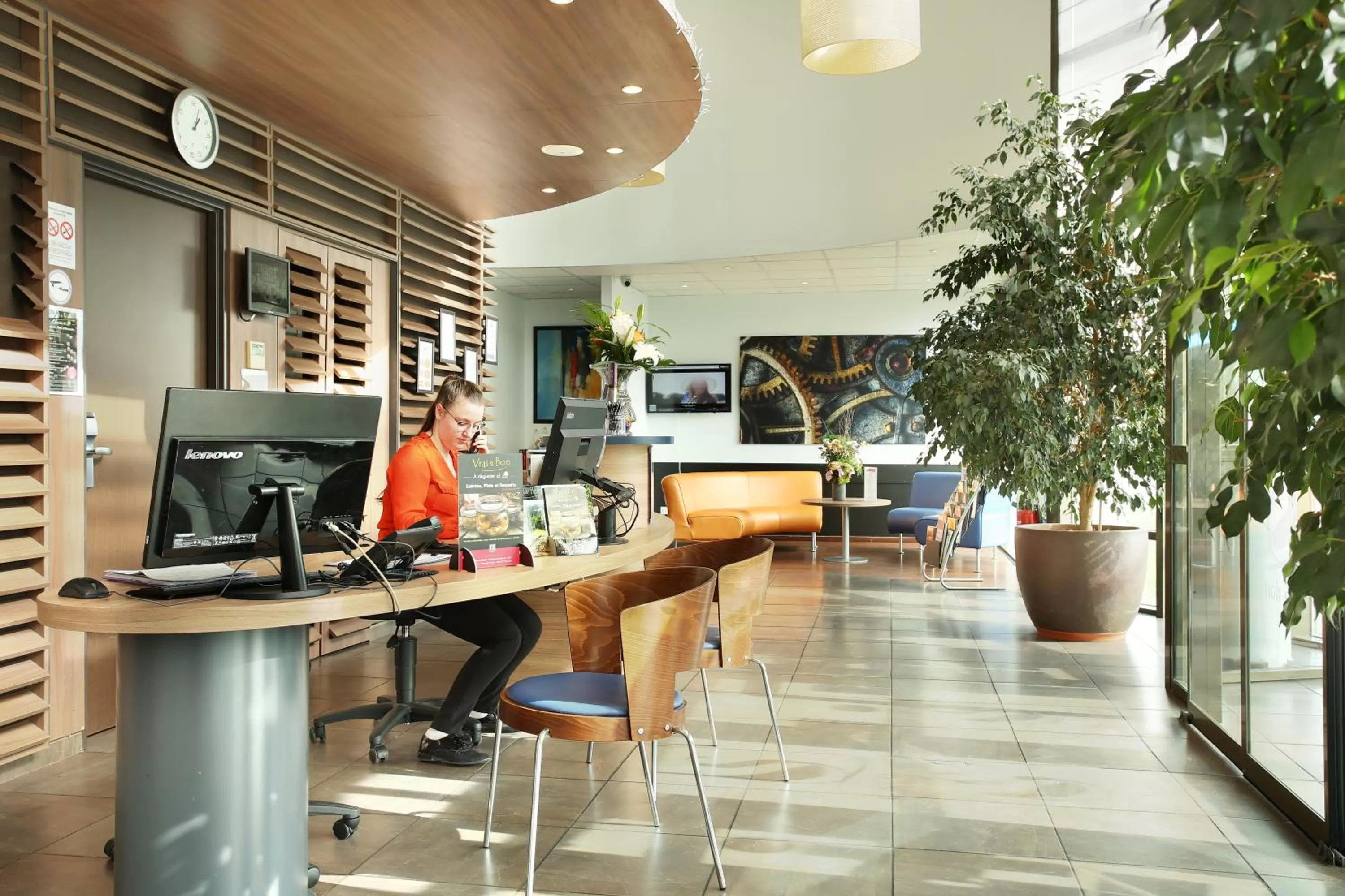 Lobby or reception in Suite-Home Orléans-Saran