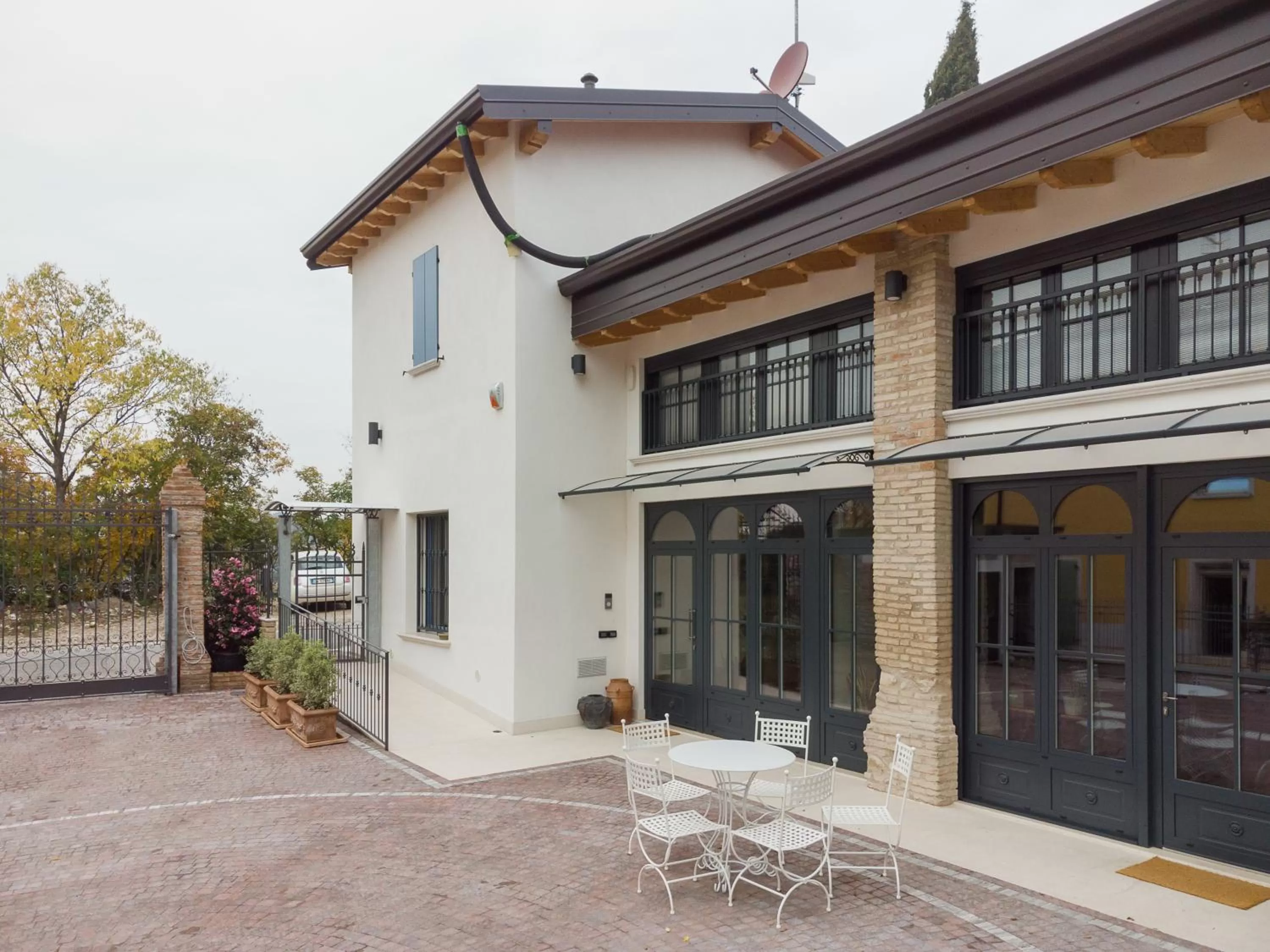 Property building in Corte Mira