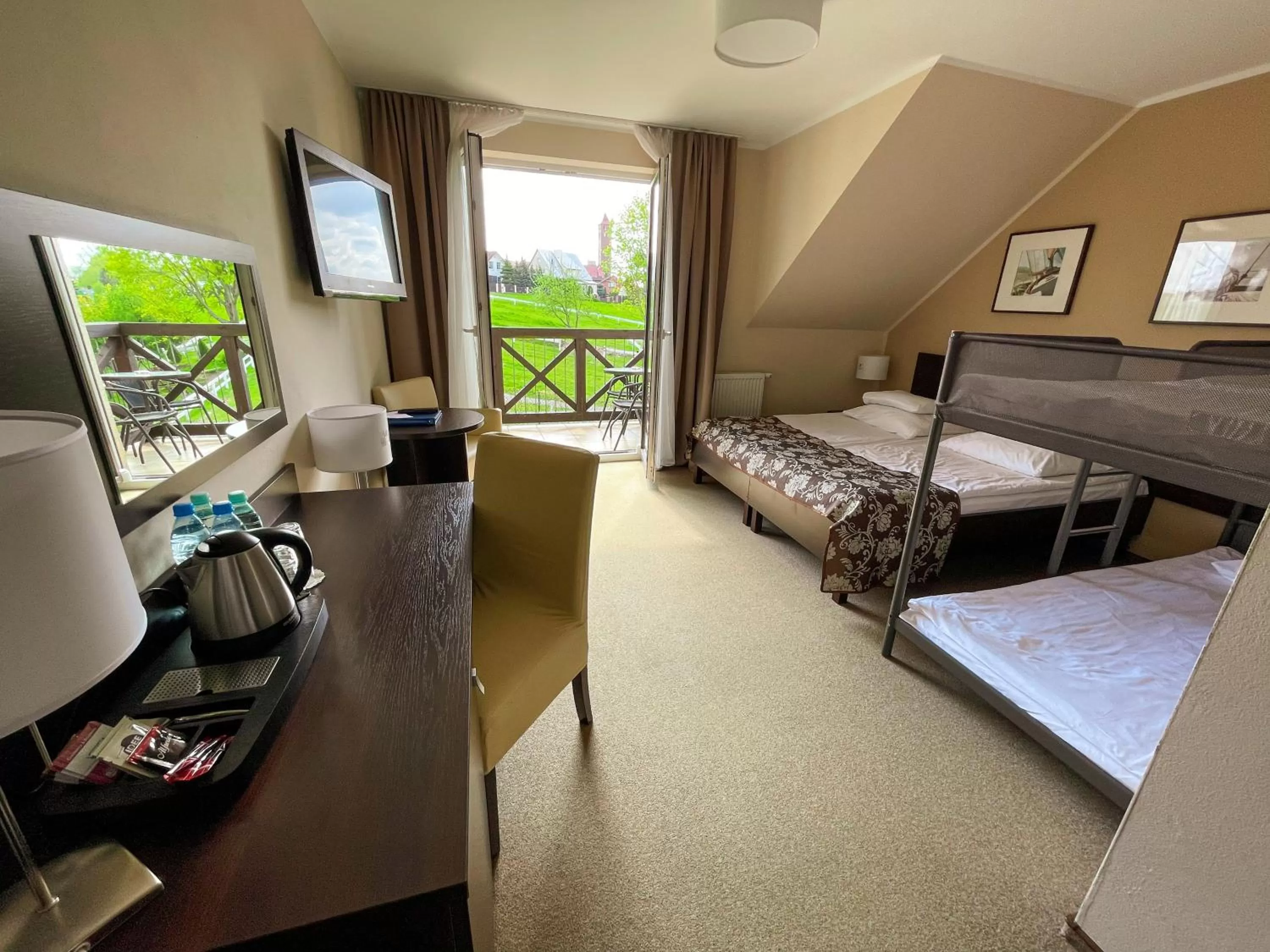 Photo of the whole room, Bed in Hotel Santa Monica