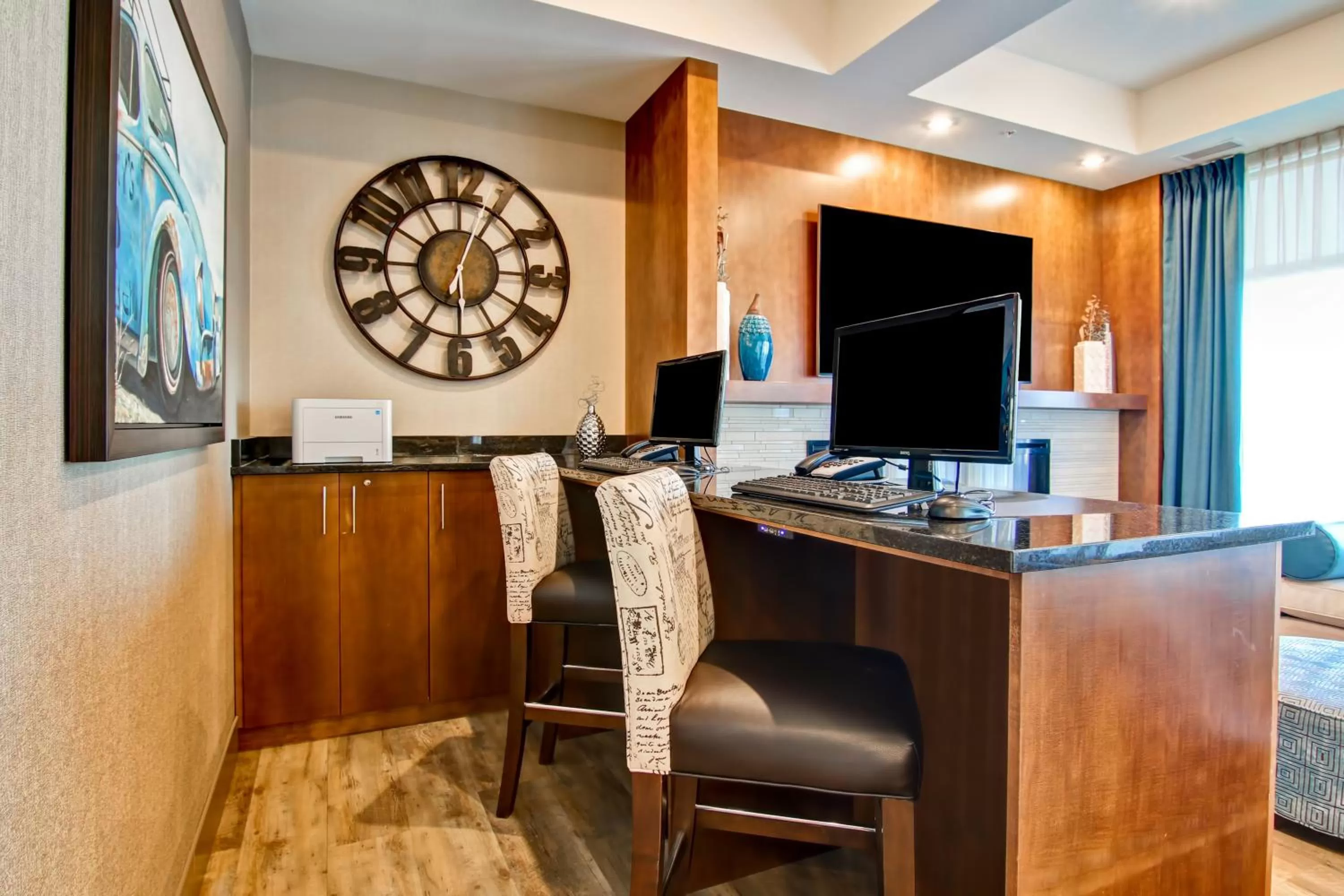 Business facilities in Canalta Selkirk