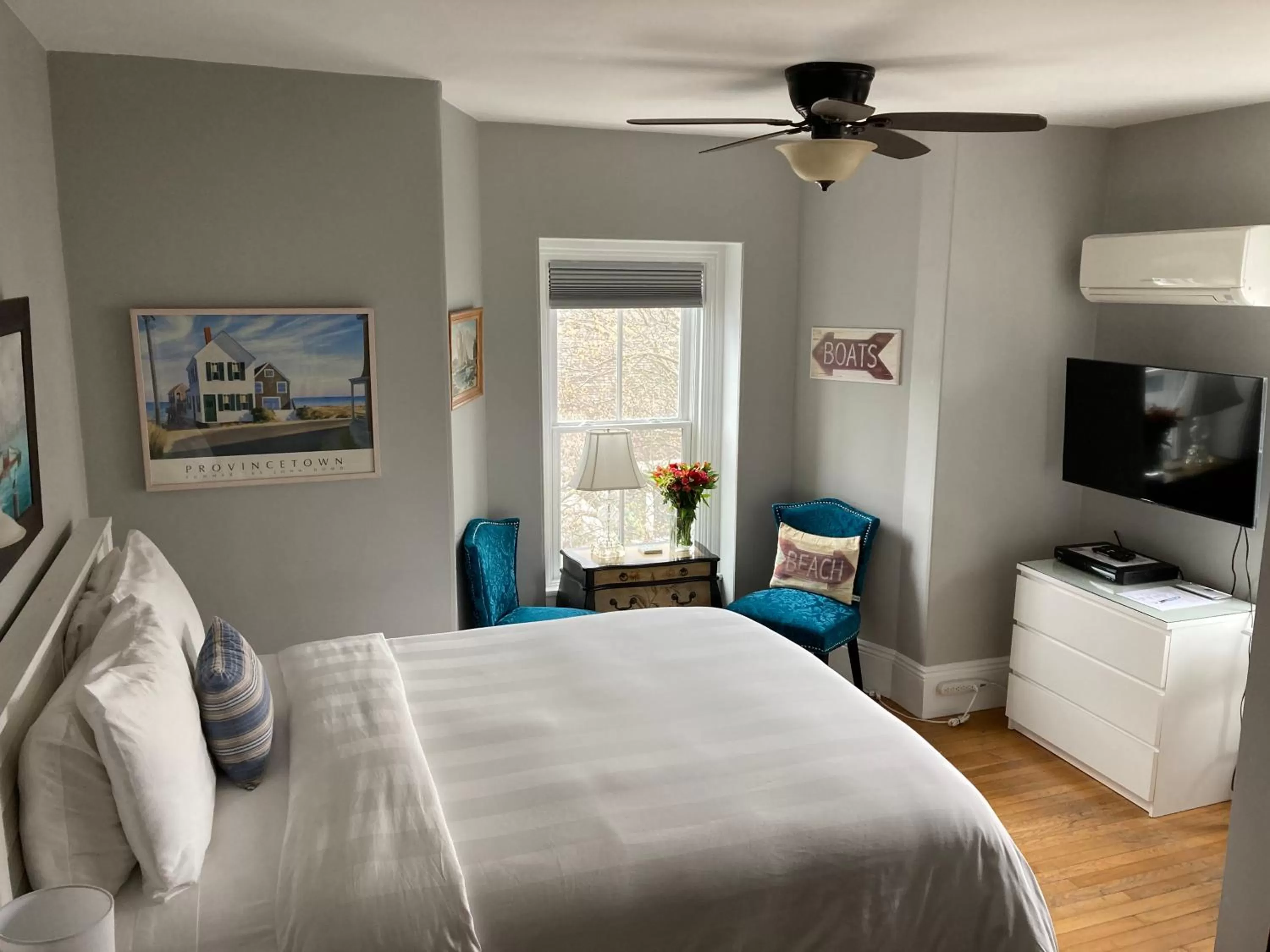 Seating area in Prince Albert Guest House, Provincetown