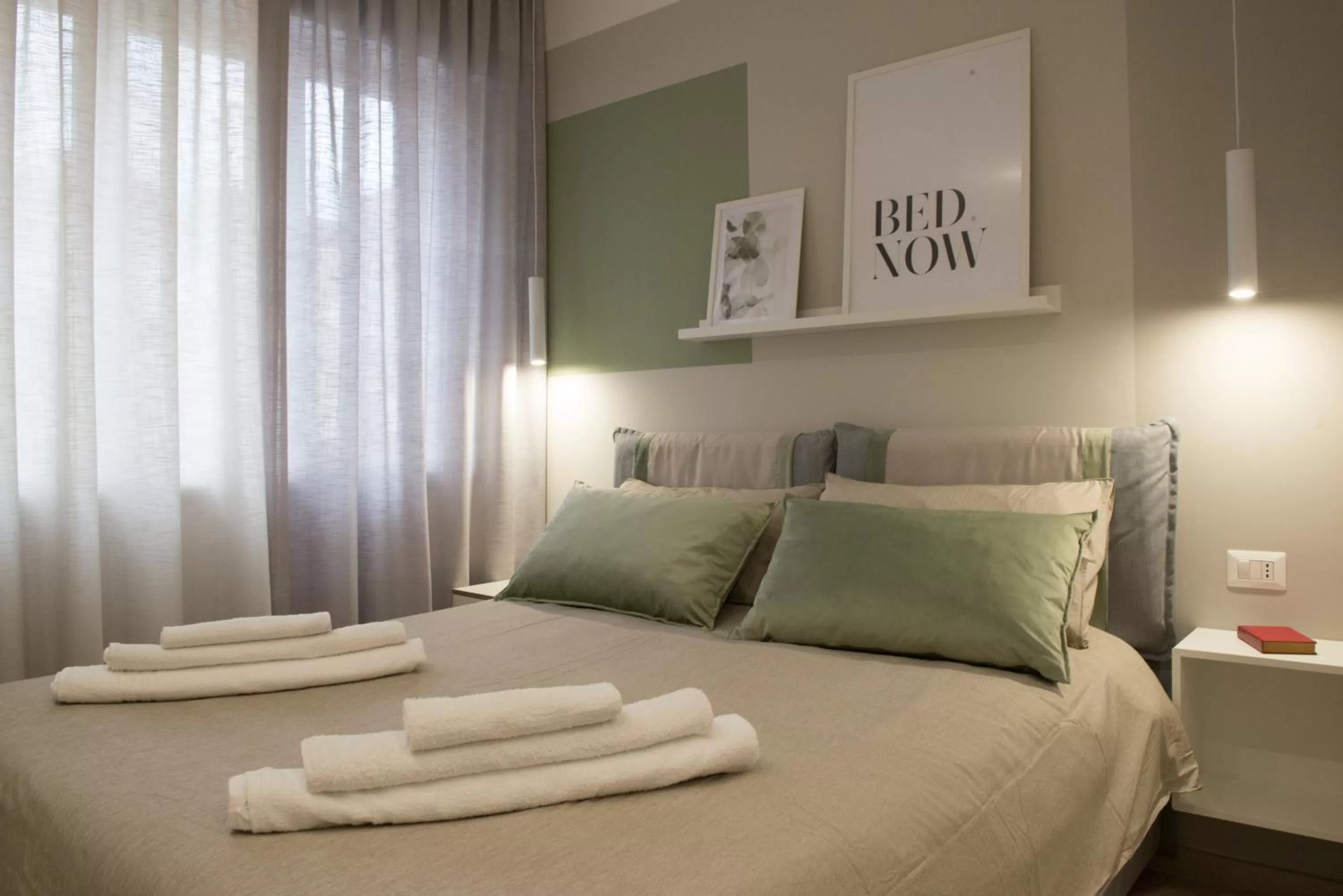 Night, Bed in Leflole Residence B&B