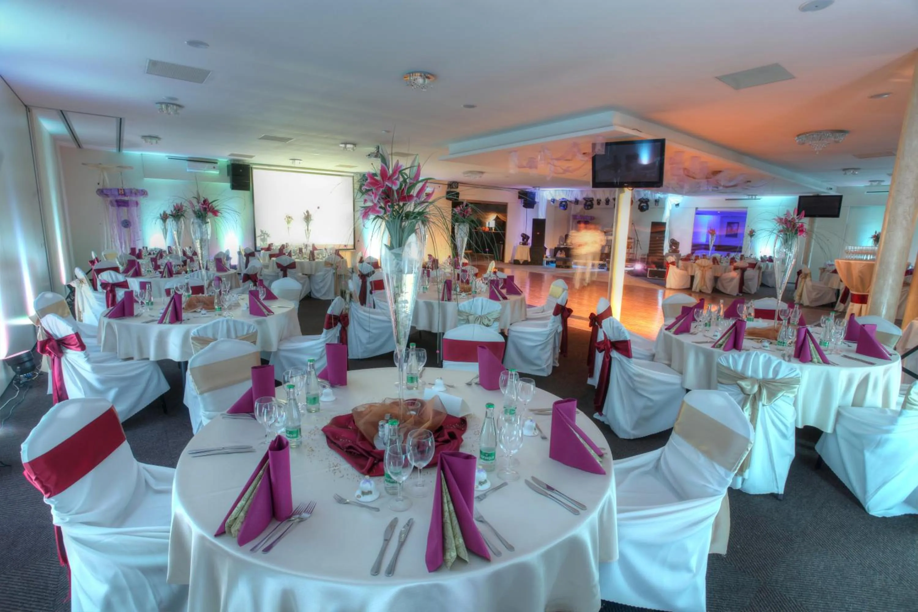 Banquet/Function facilities in Dixon Resort