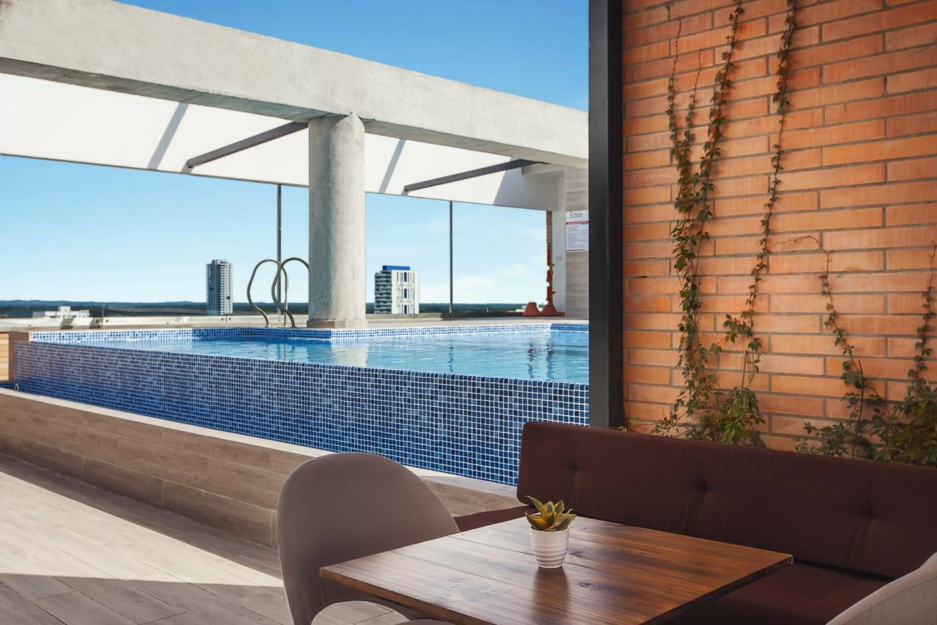 Swimming pool in Hotel Sites Montería