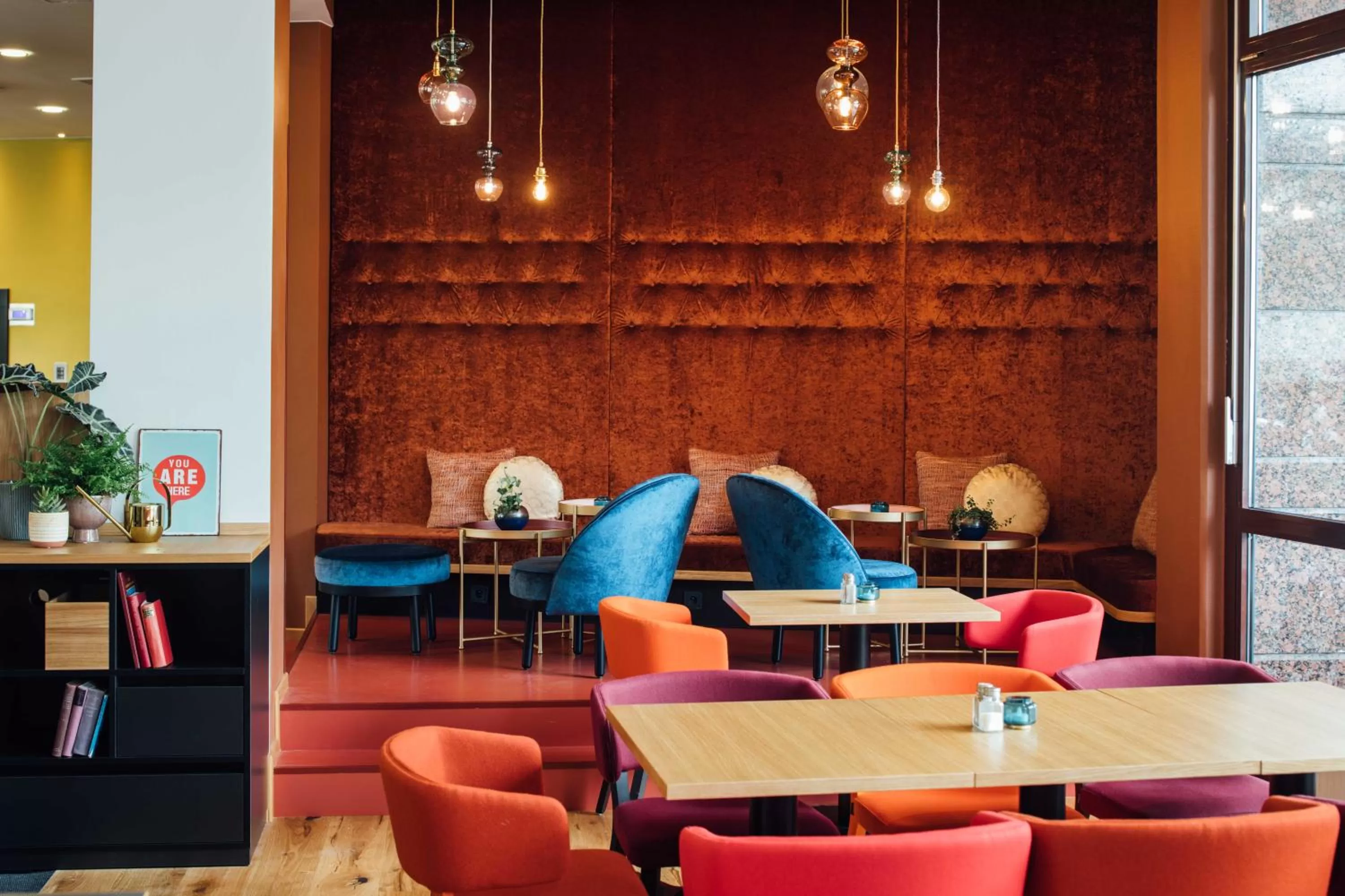 Lounge or bar in Vienna House Easy by Wyndham Cracow