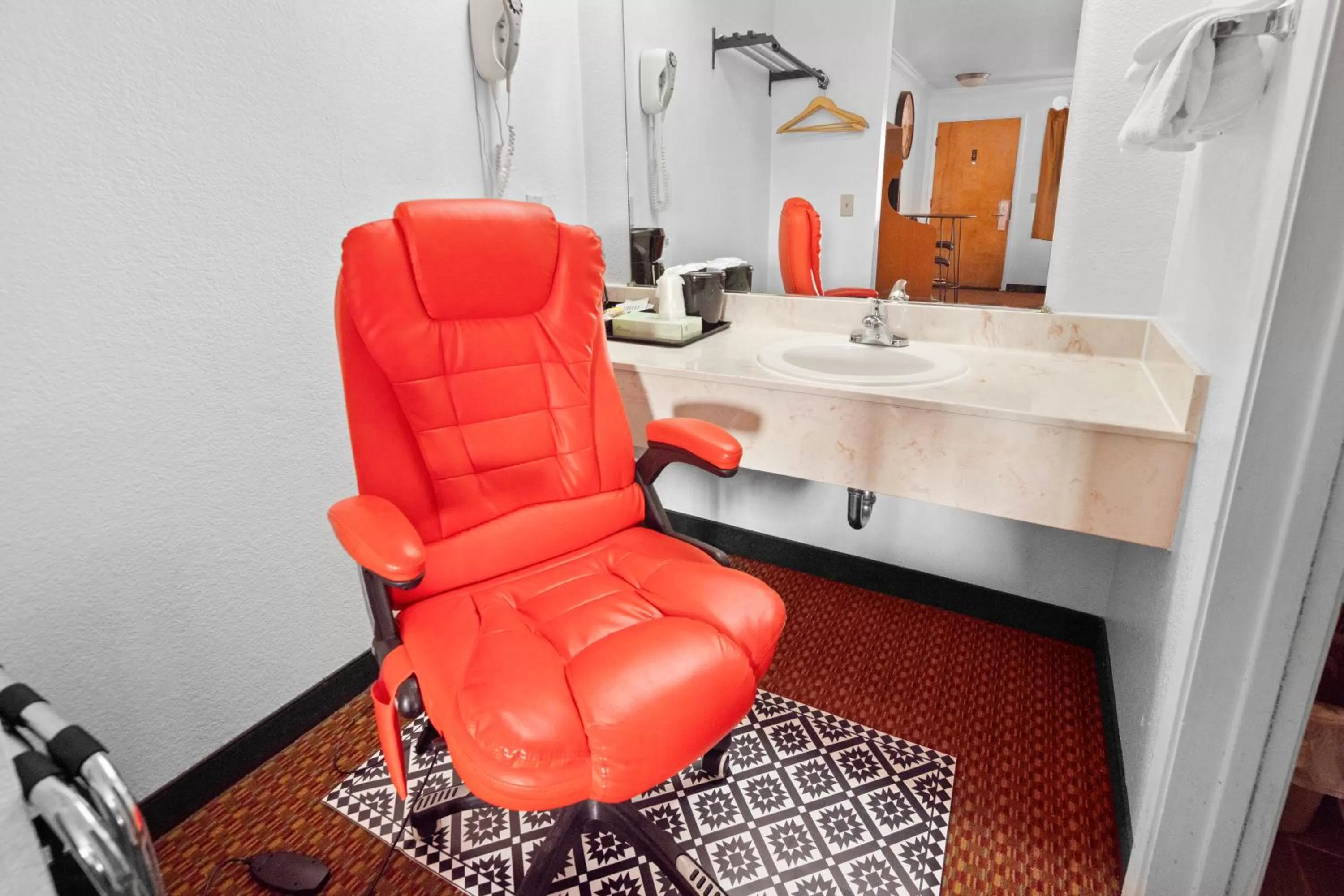 Massage in Americana Inn Motel