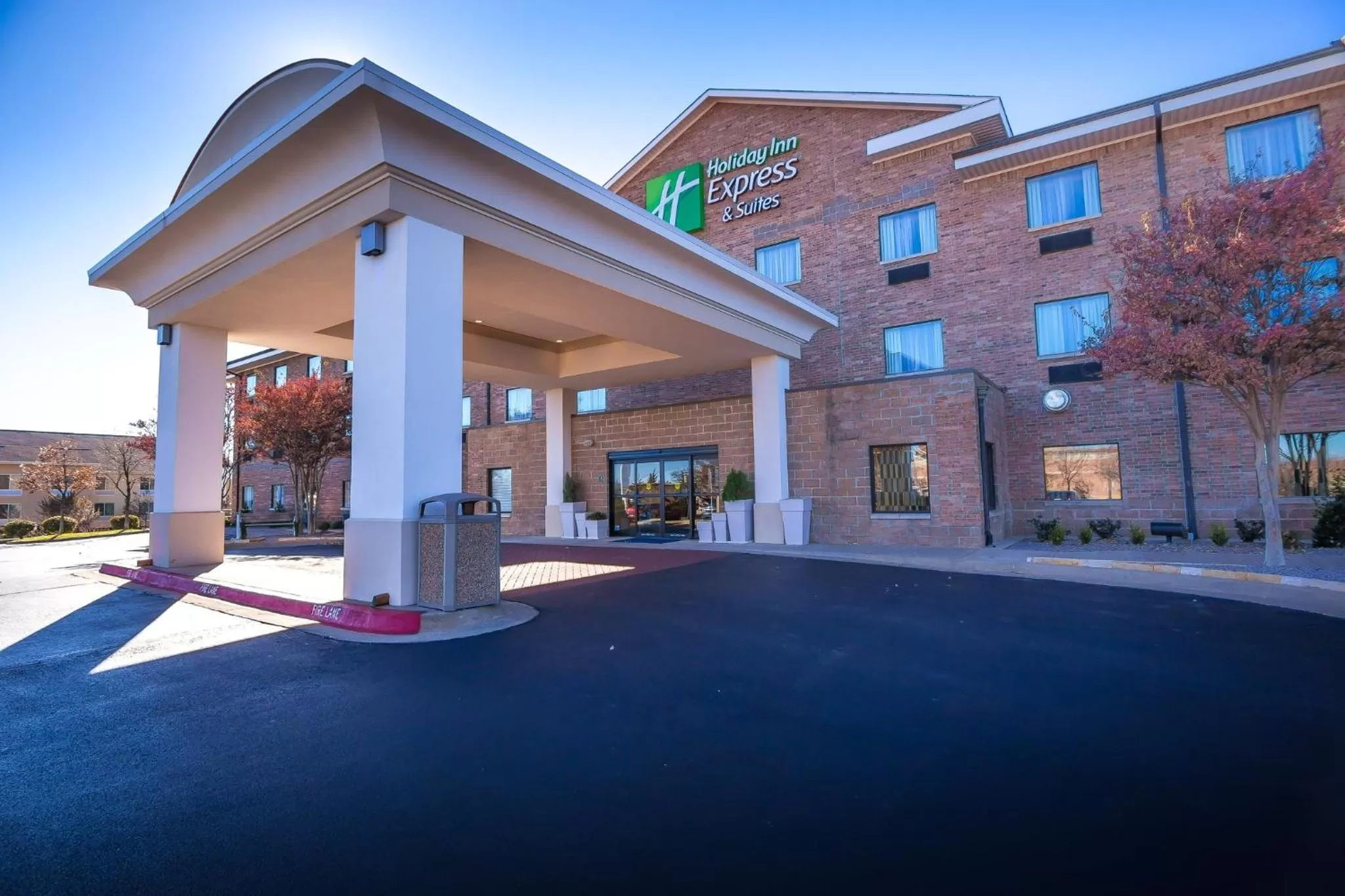 Property building in Holiday Inn Express Hotel & Suites Edmond by IHG