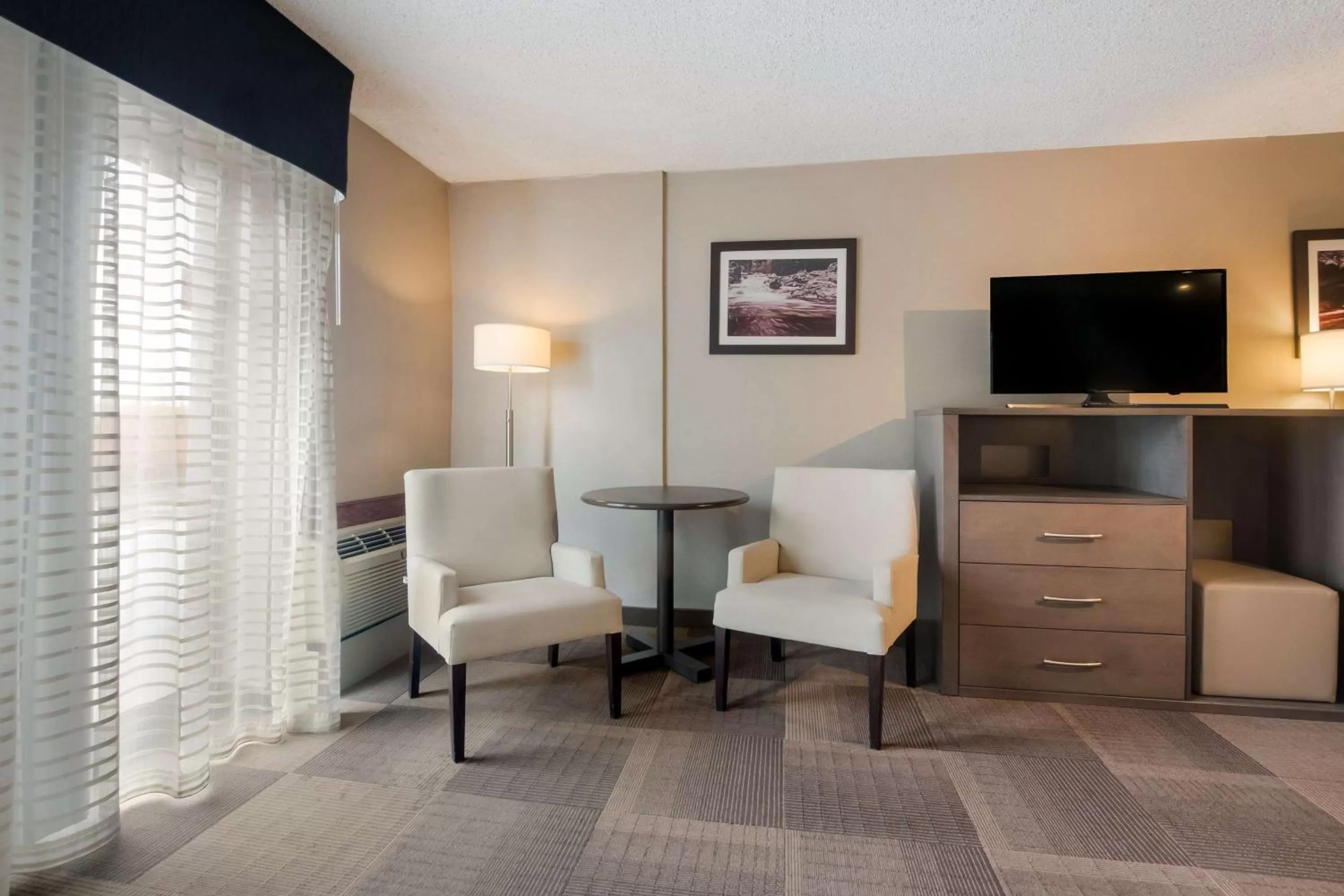 Bedroom in Best Western St Catharines Hotel & Conference Centre