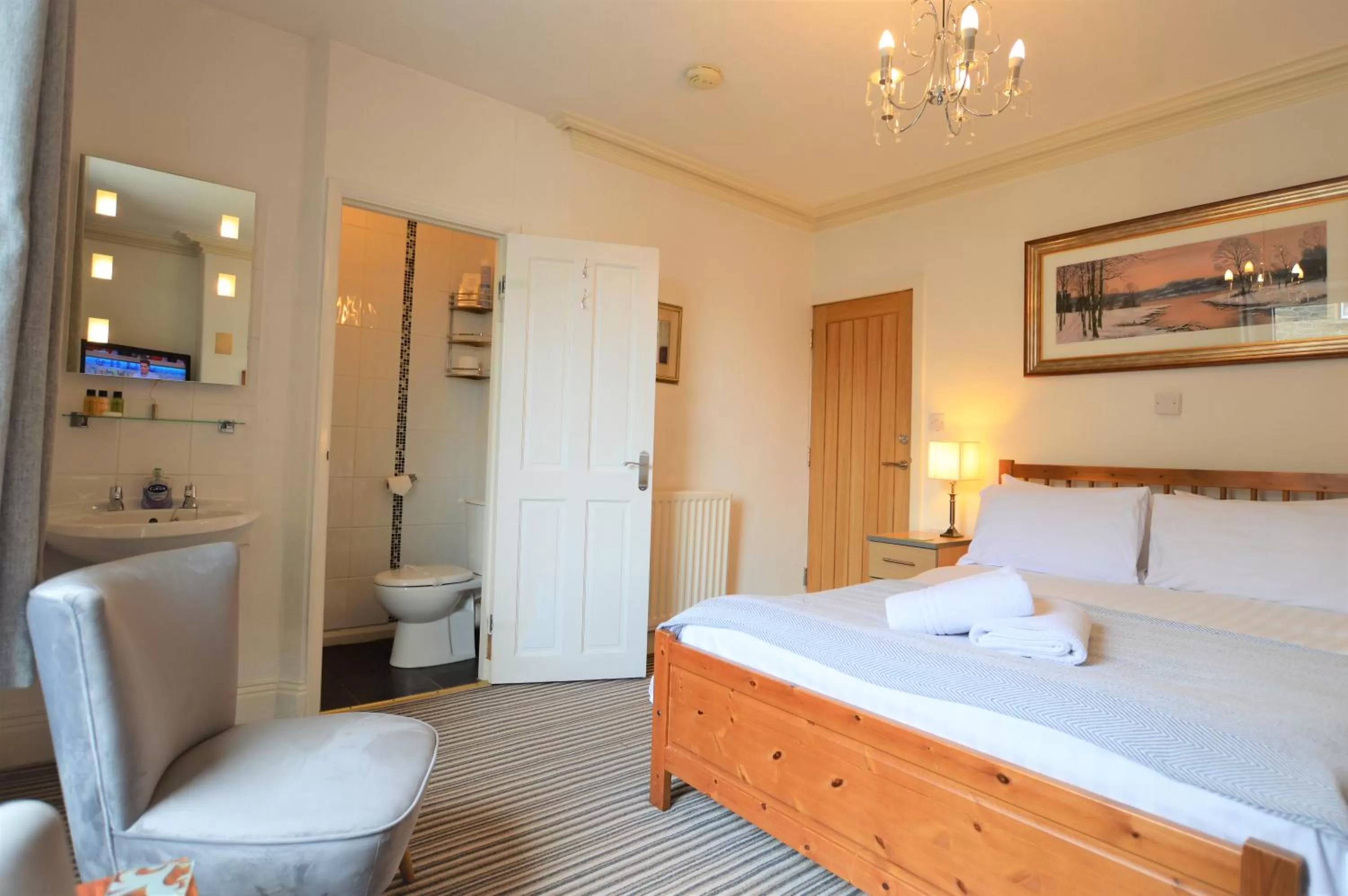 Photo of the whole room, Bed in All Seasons Guest House