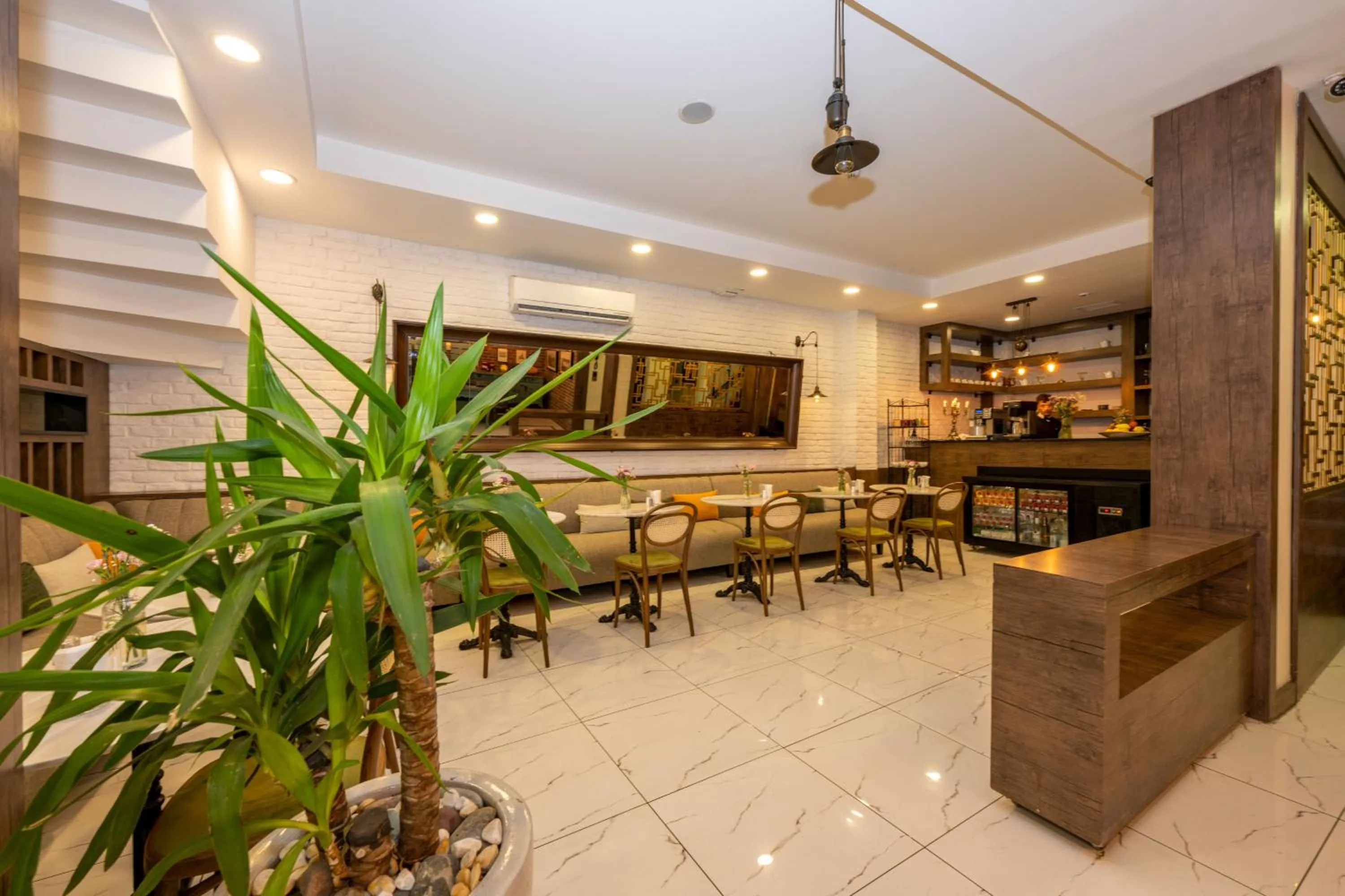 Restaurant/places to eat in The Marions Suite istanbul Special Category Taksim