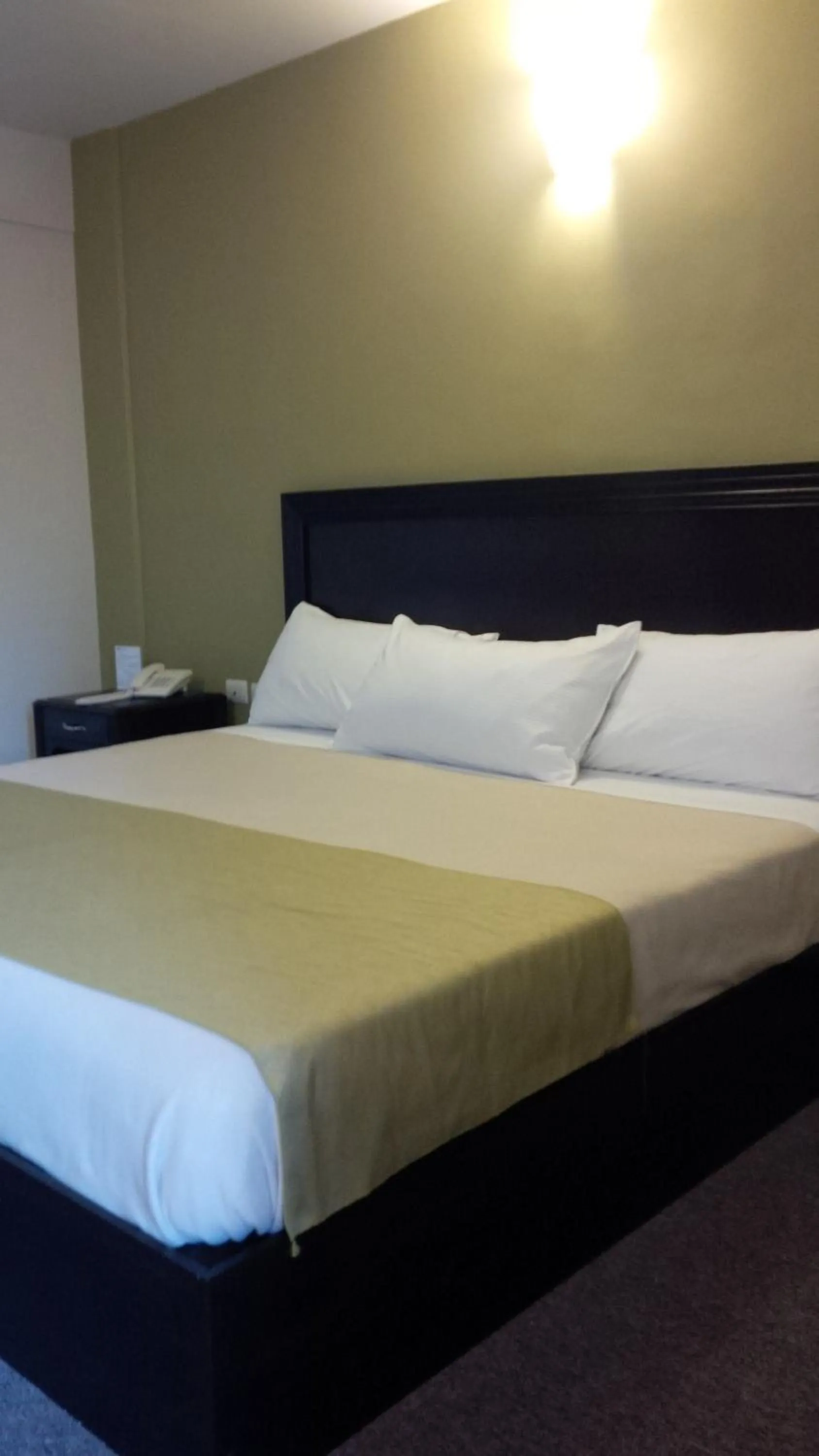 Bed in CHN Hotel Monterrey Santa Fe