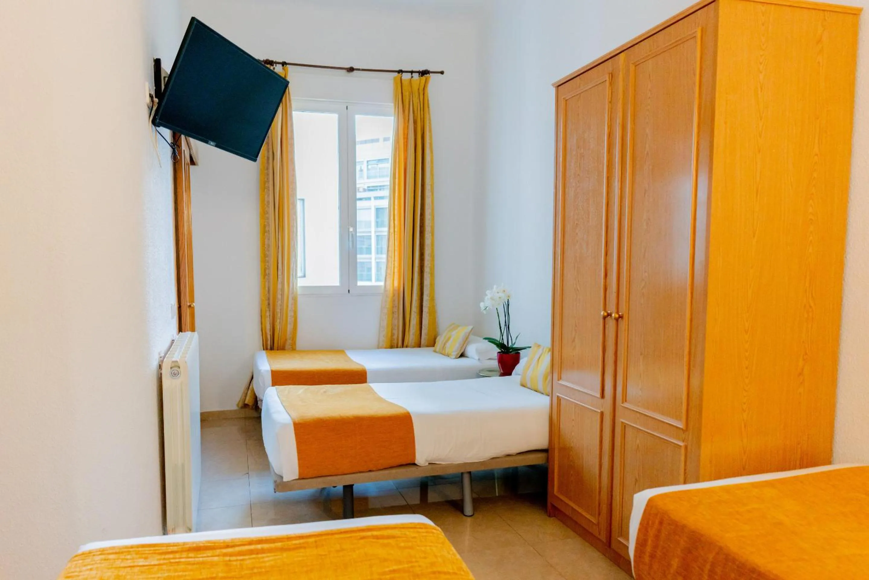 Bedroom, Bed in Hostal Josefina-Gran Vía