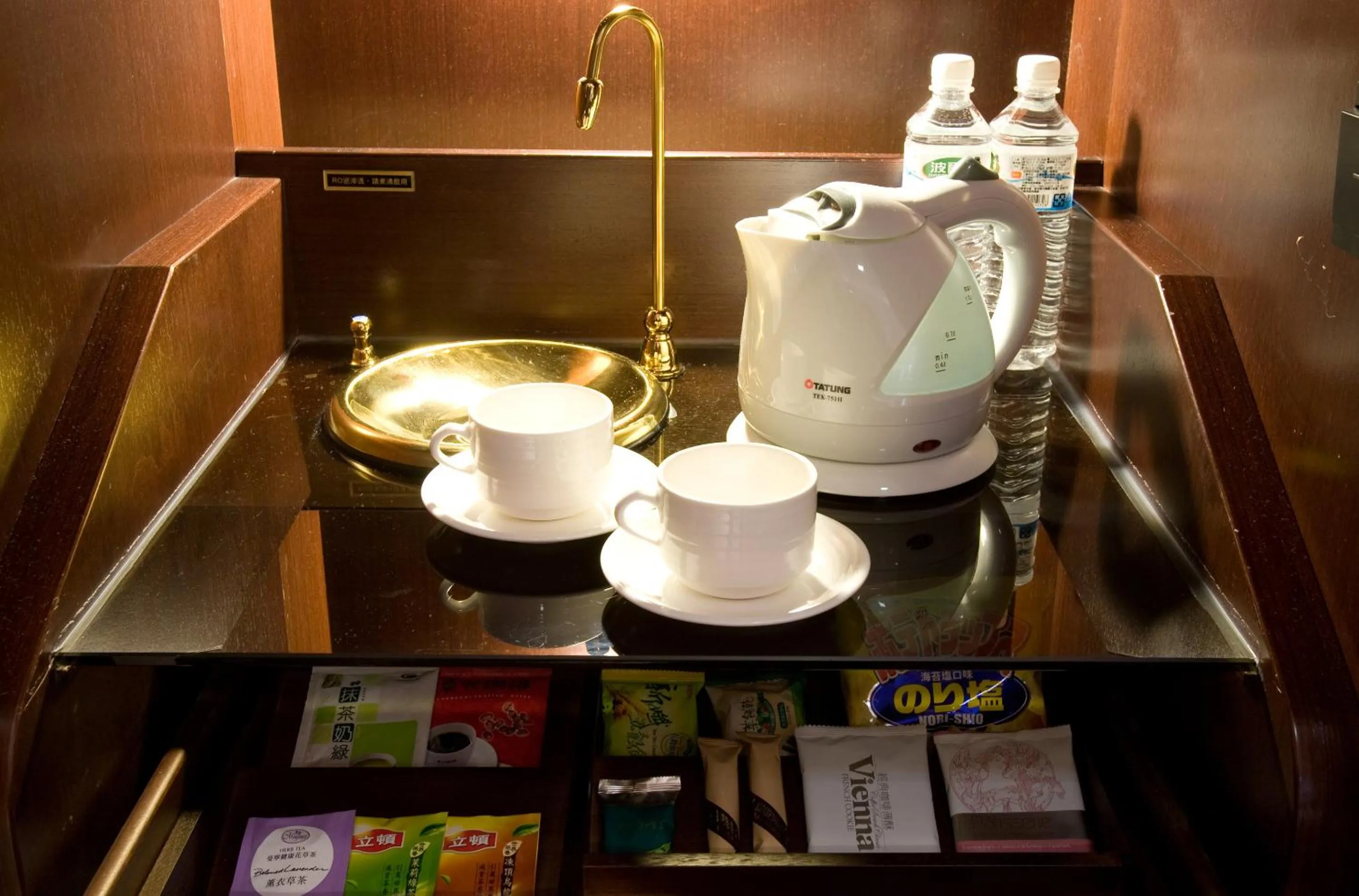 Coffee/tea facilities in Yes Motel