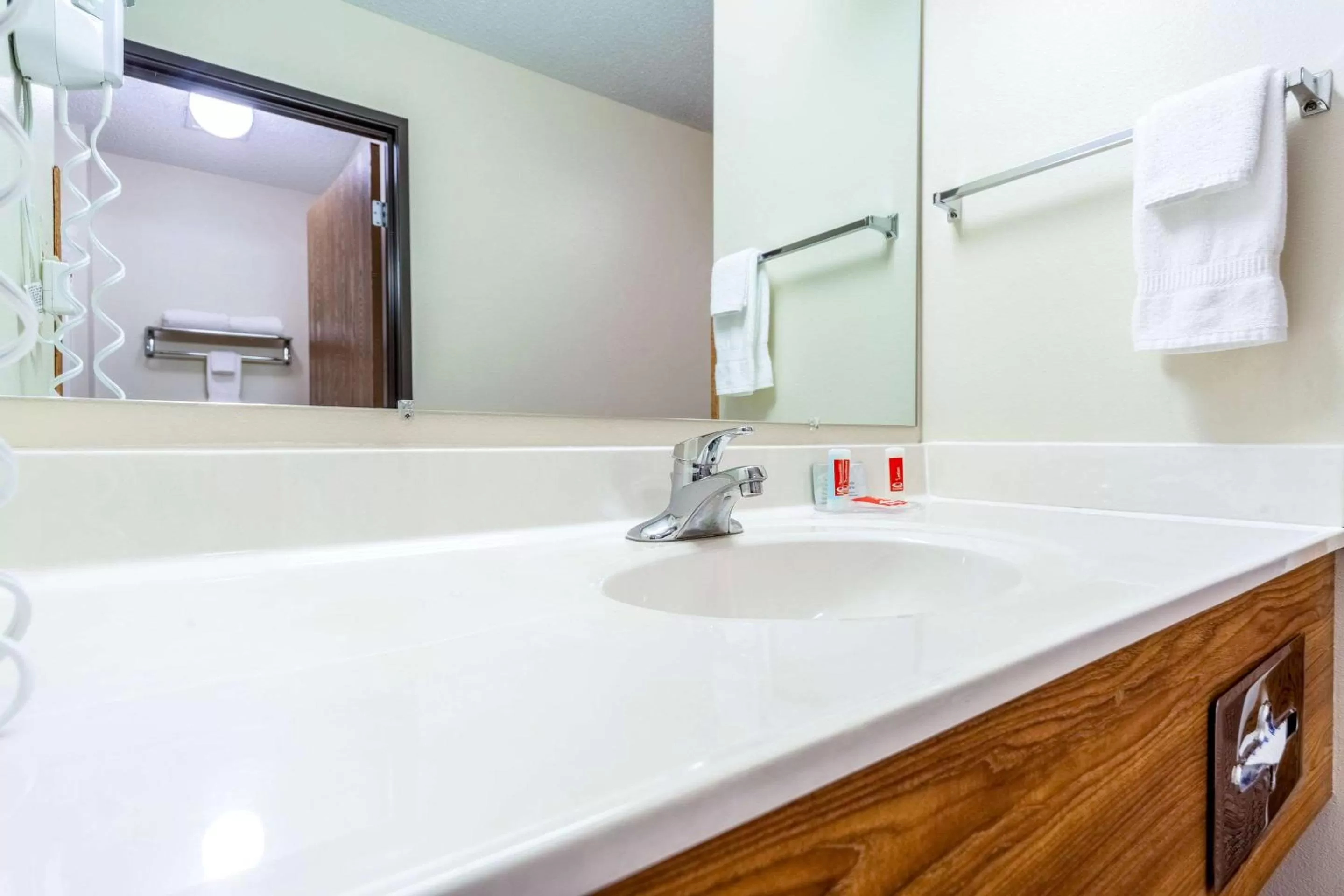 Bathroom in Econo Lodge