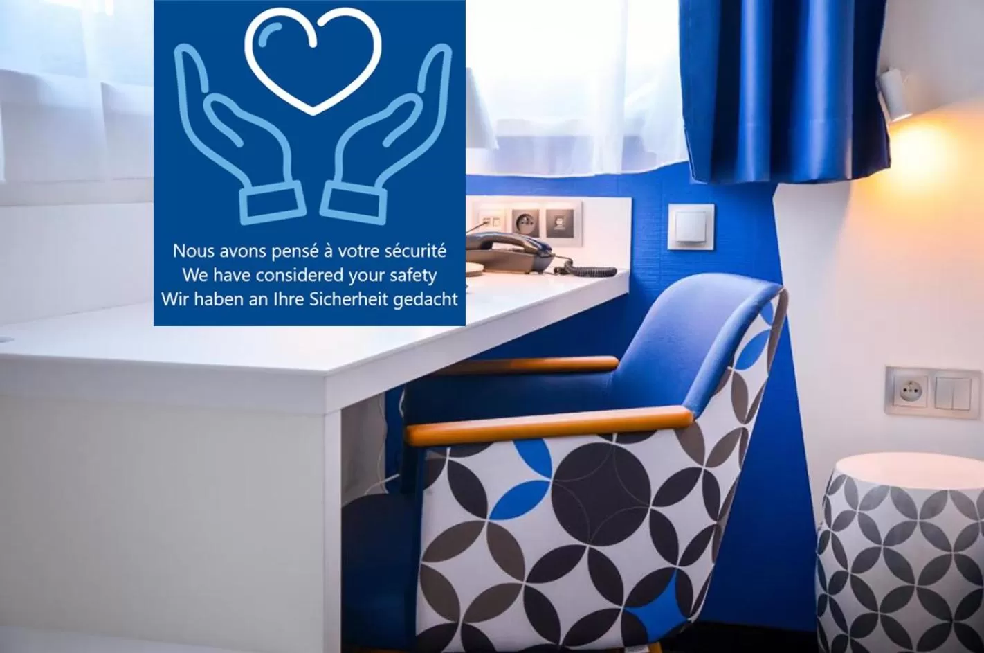 Property logo or sign, Bed in Hôtel ORIGAMI