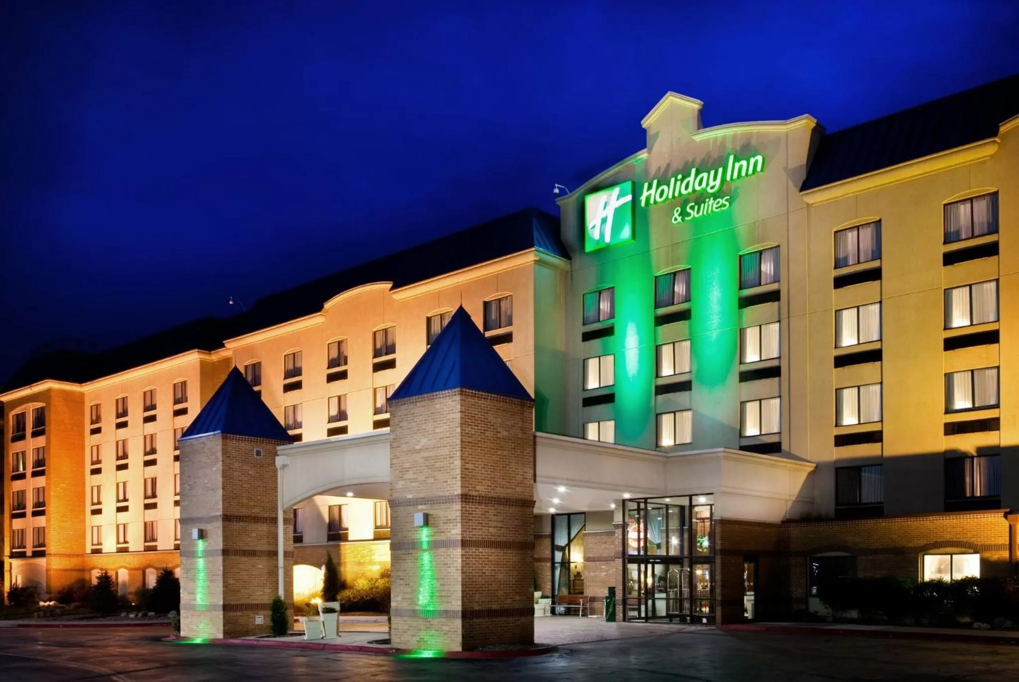Property building in Holiday Inn Hotel & Suites Council Bluffs by IHG