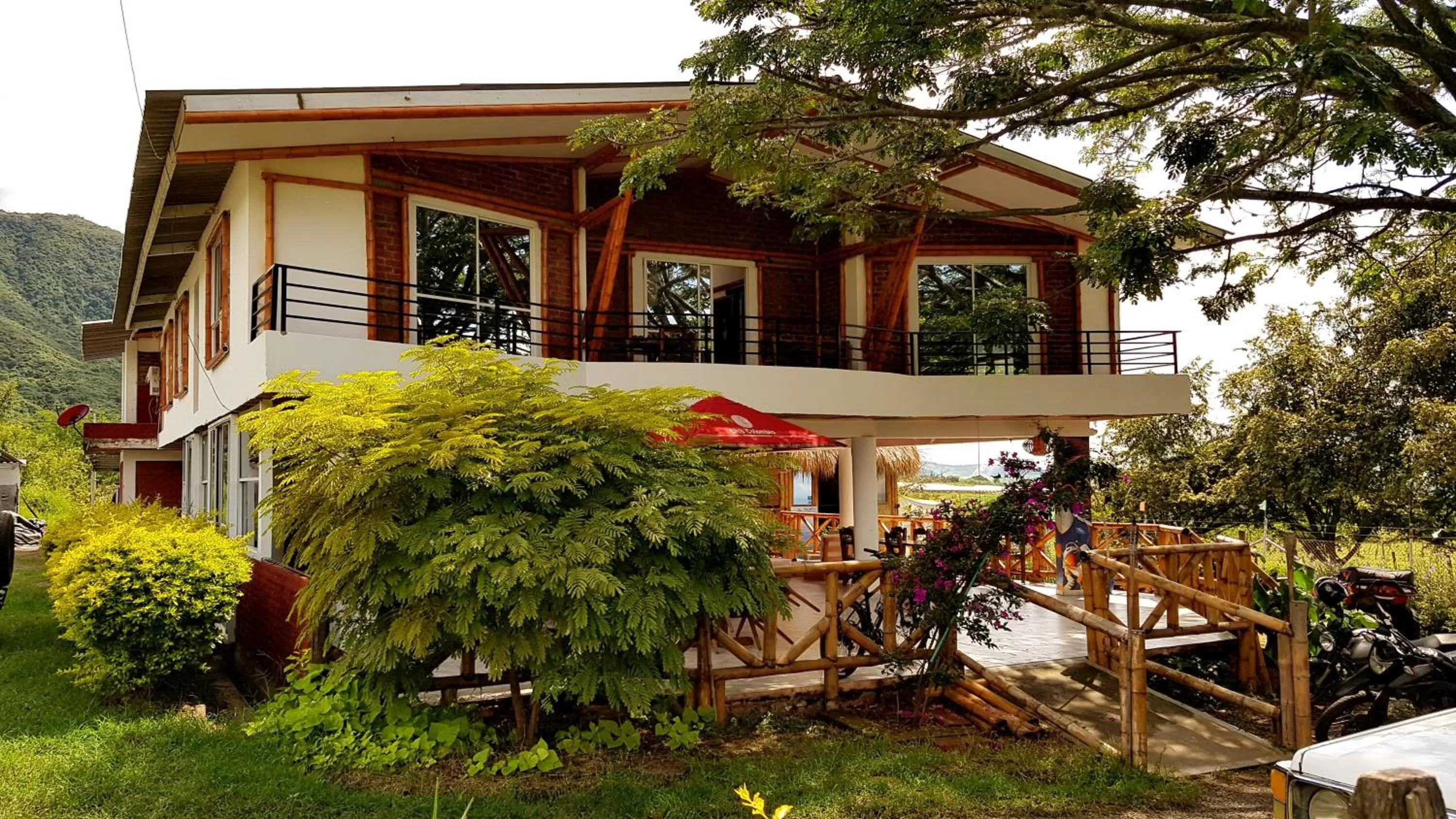 Property building in Dedalos Fly House