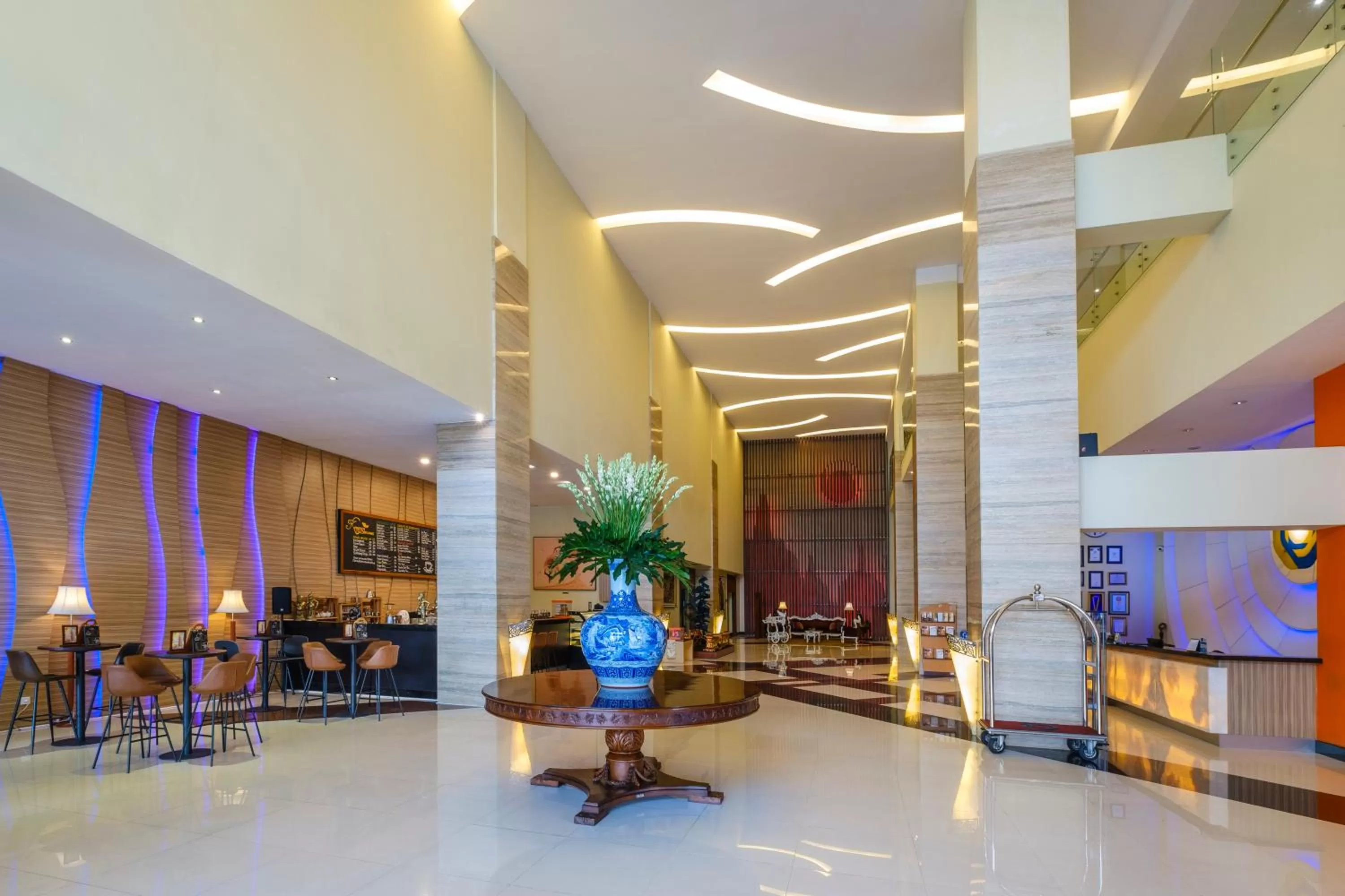Lobby or reception in Grand Artos Hotel & Convention