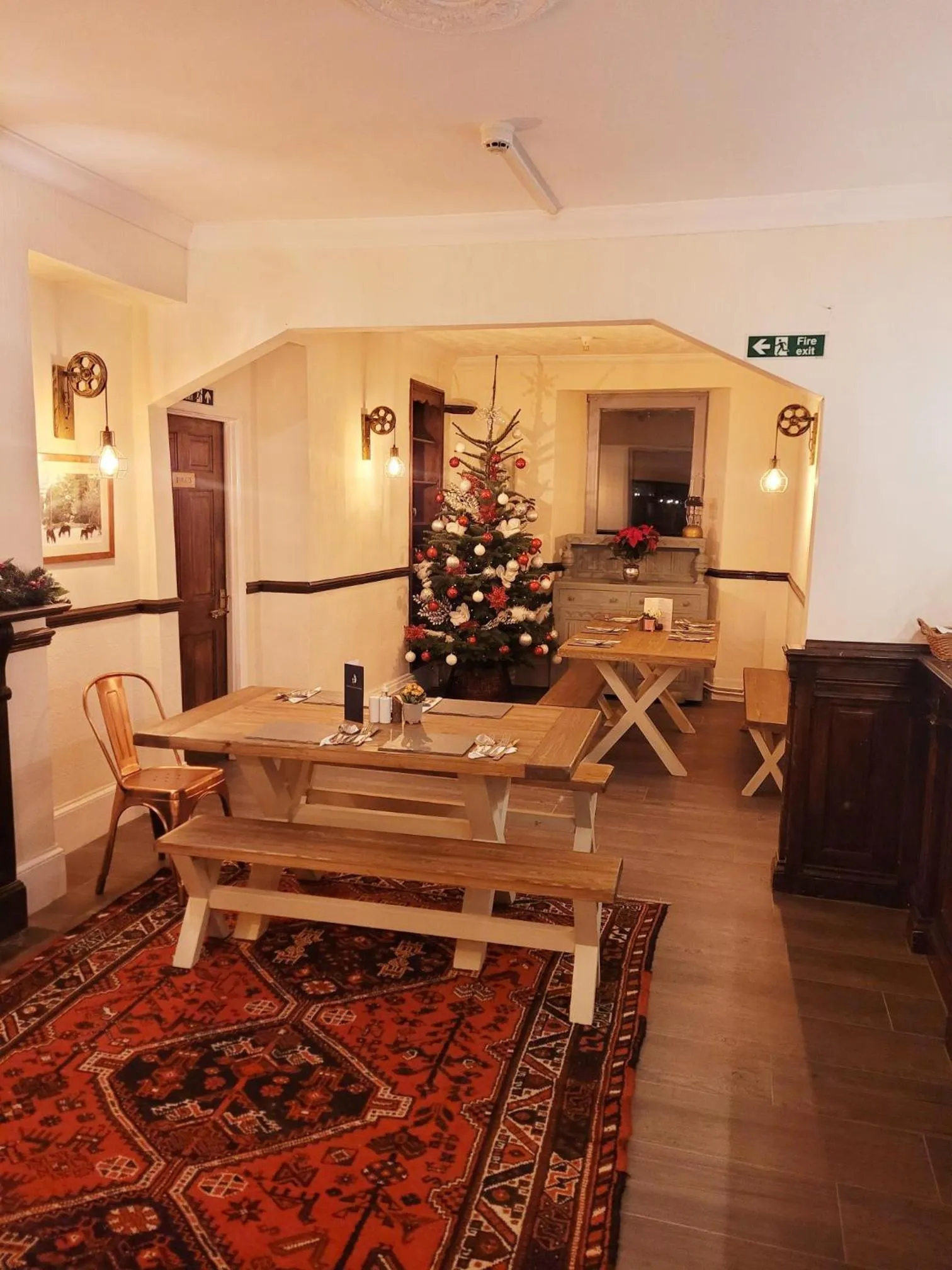 Restaurant/places to eat in Wheal Tor Hotel & Glamping