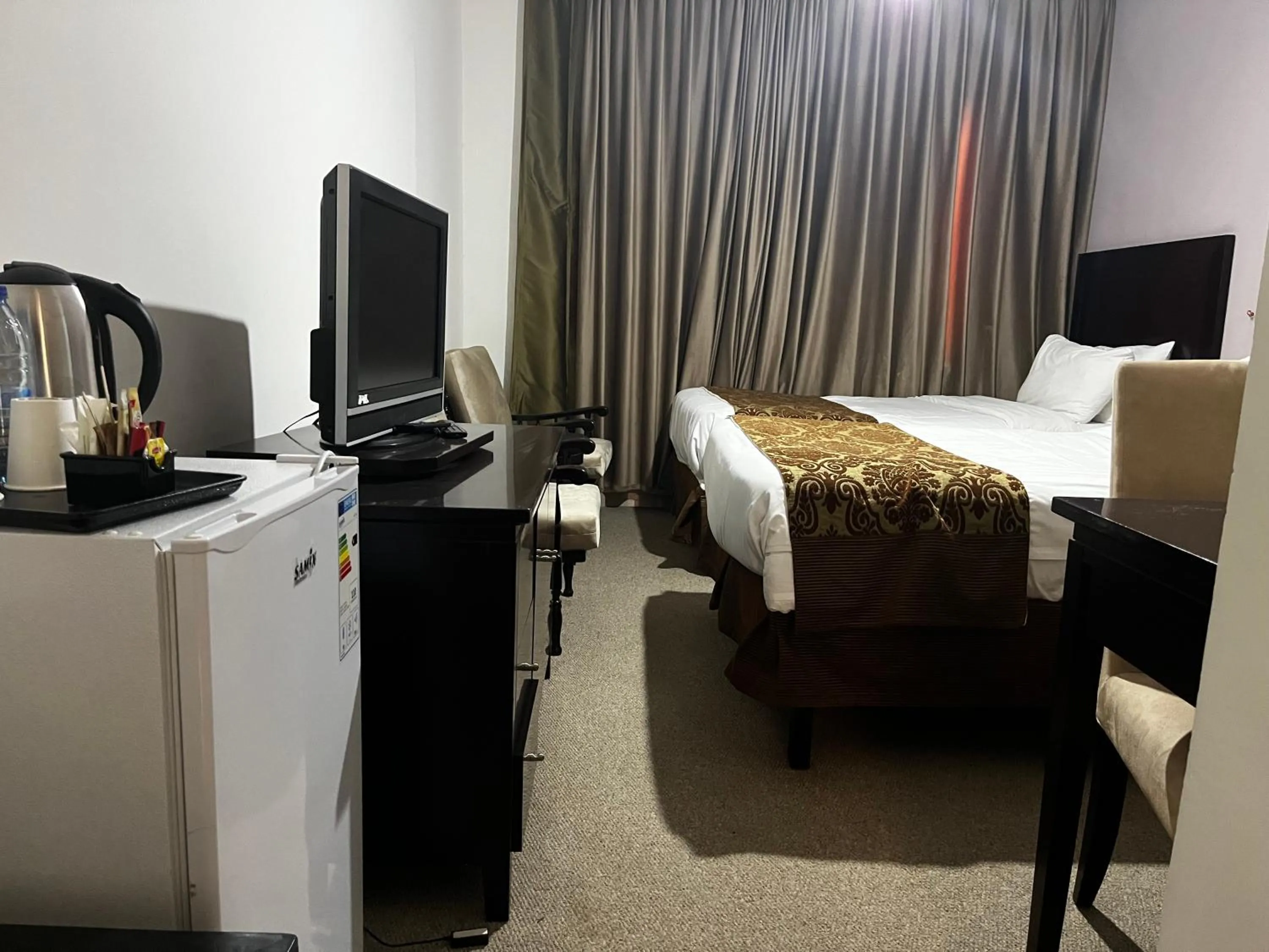 Bed in Shepherd Hotel