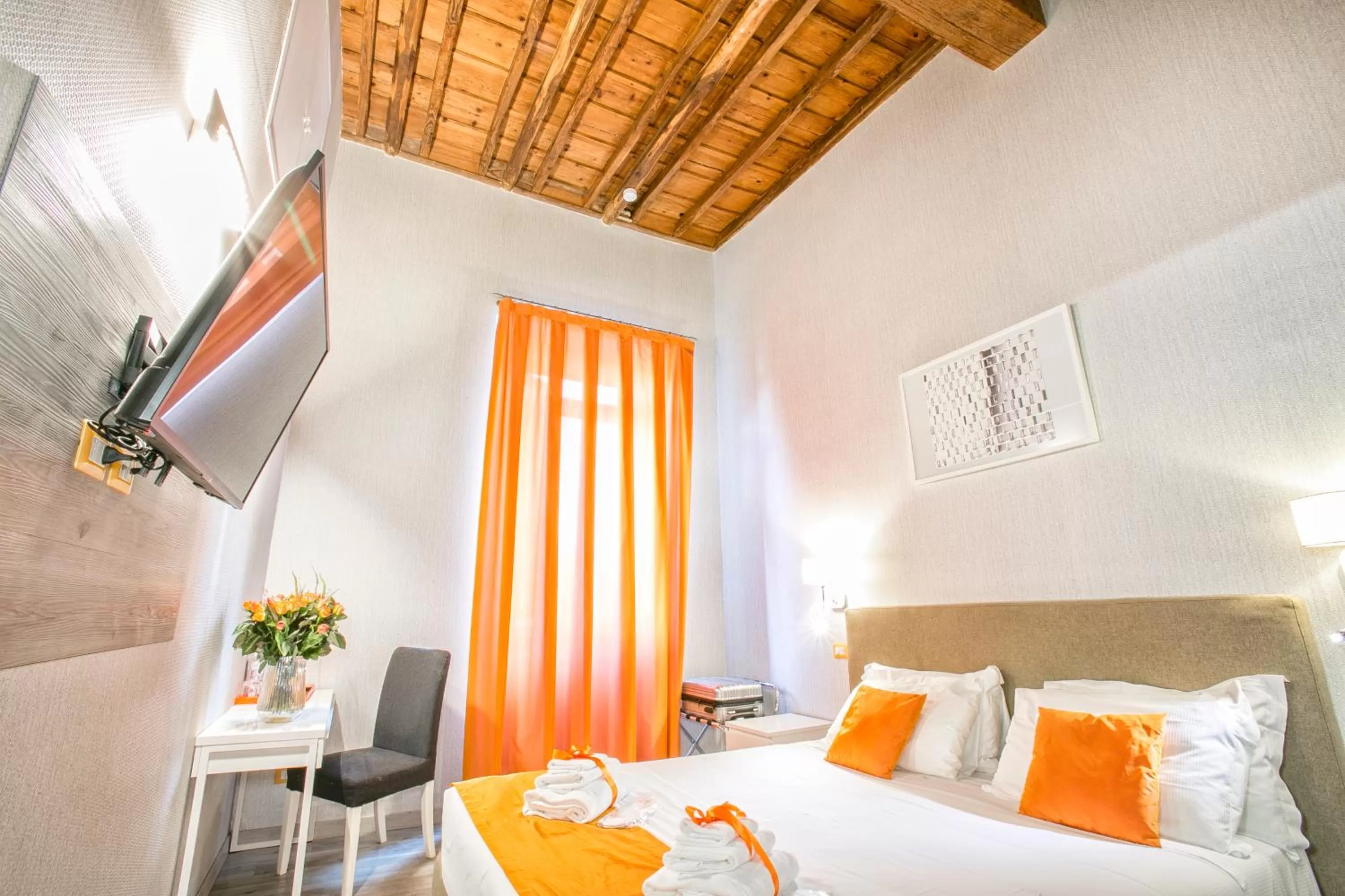 Bedroom, Bed in History Suite