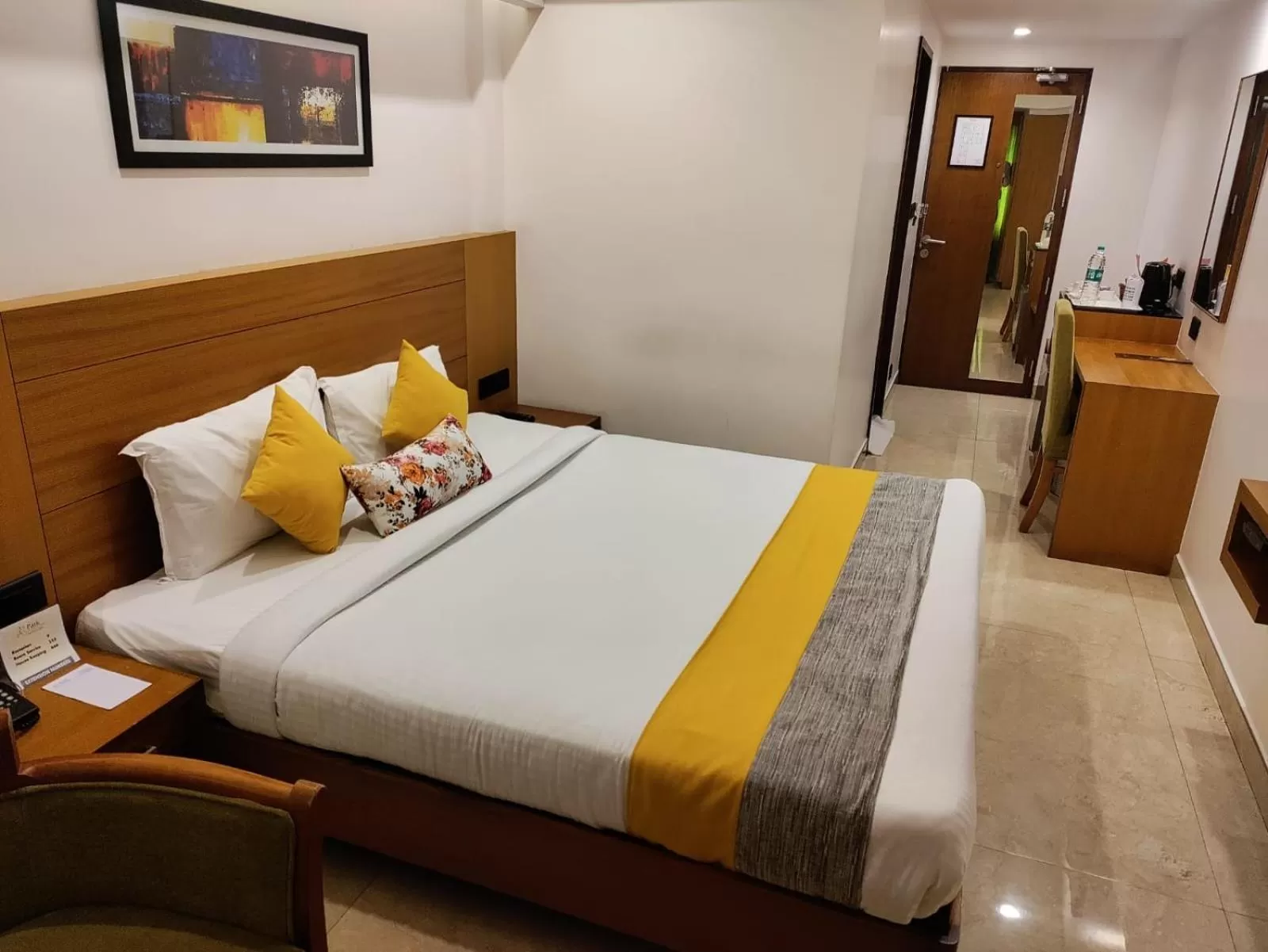 Bed in Hotel Park Residency