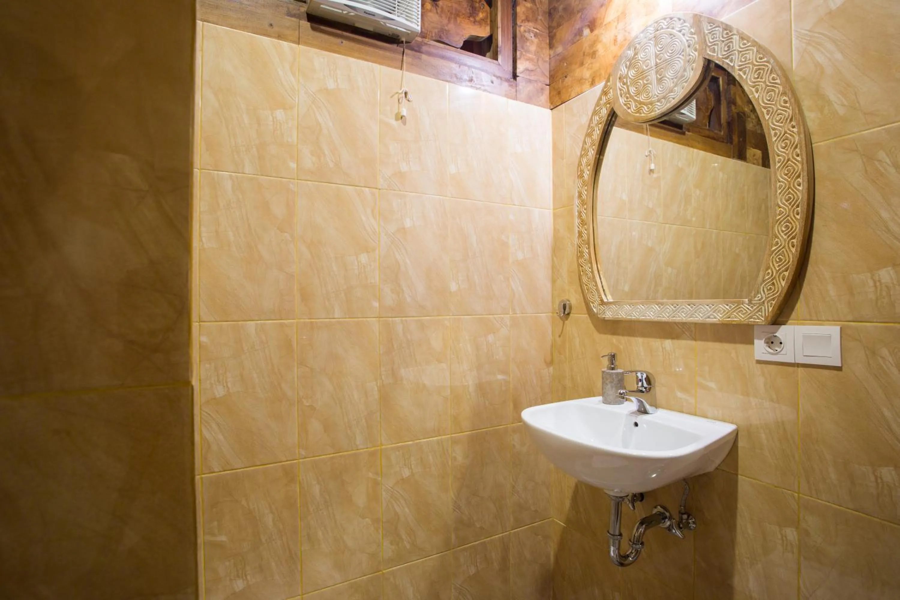 Bathroom in Bulan Bali Homestay