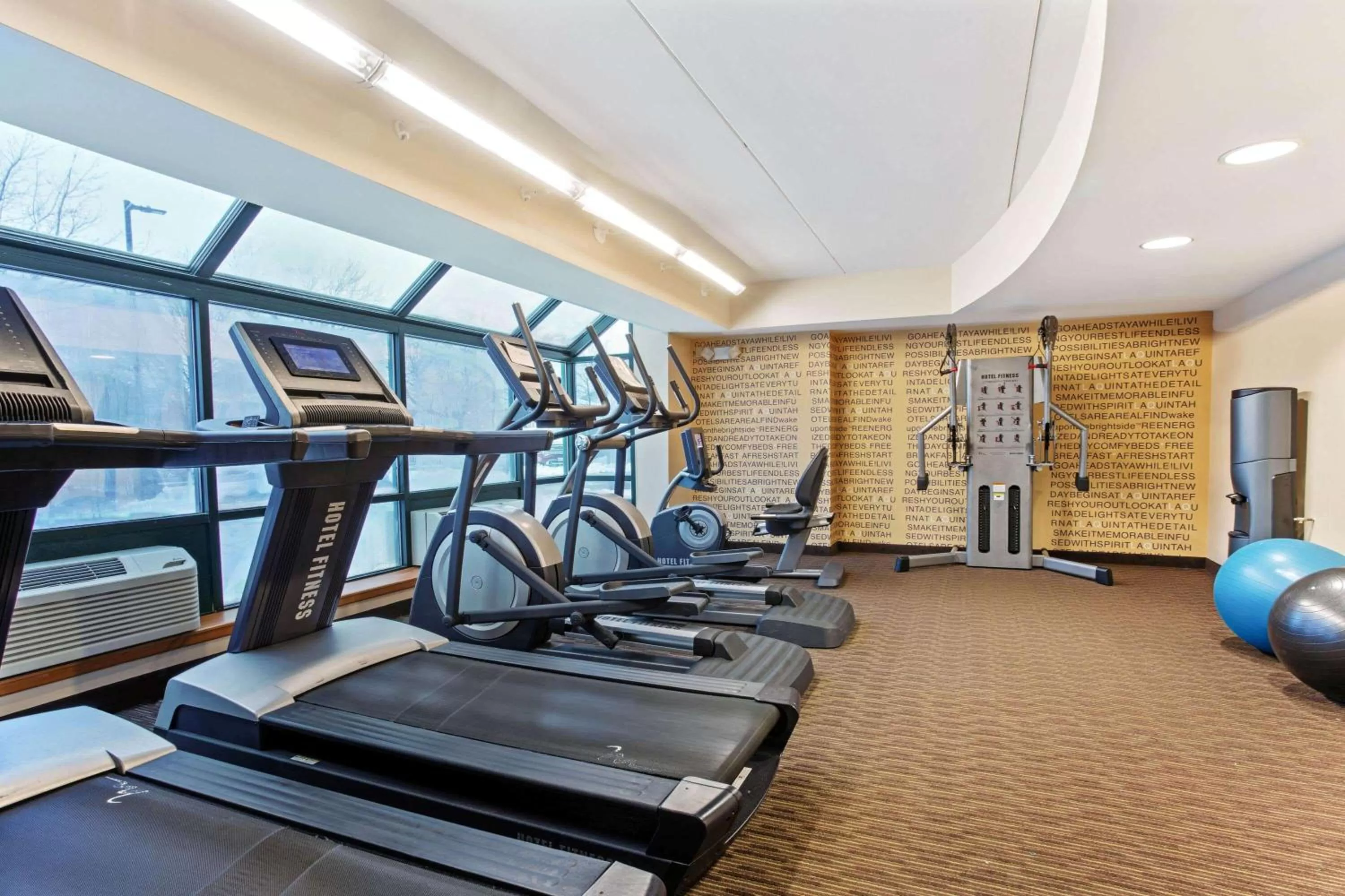 Fitness centre/facilities in La Quinta by Wyndham Boston Somerville