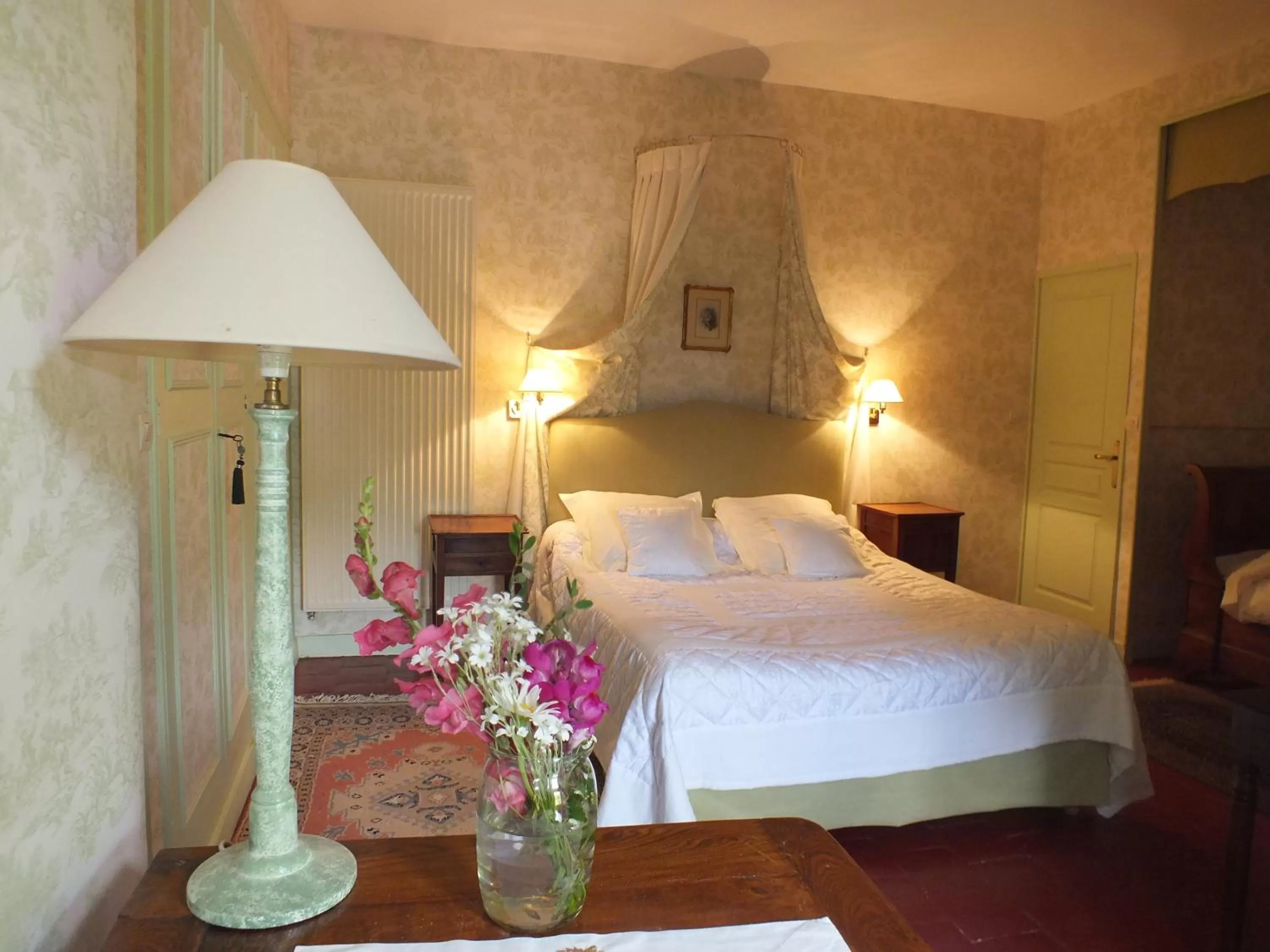 Photo of the whole room in Château de Nazé Vivy-Saumur