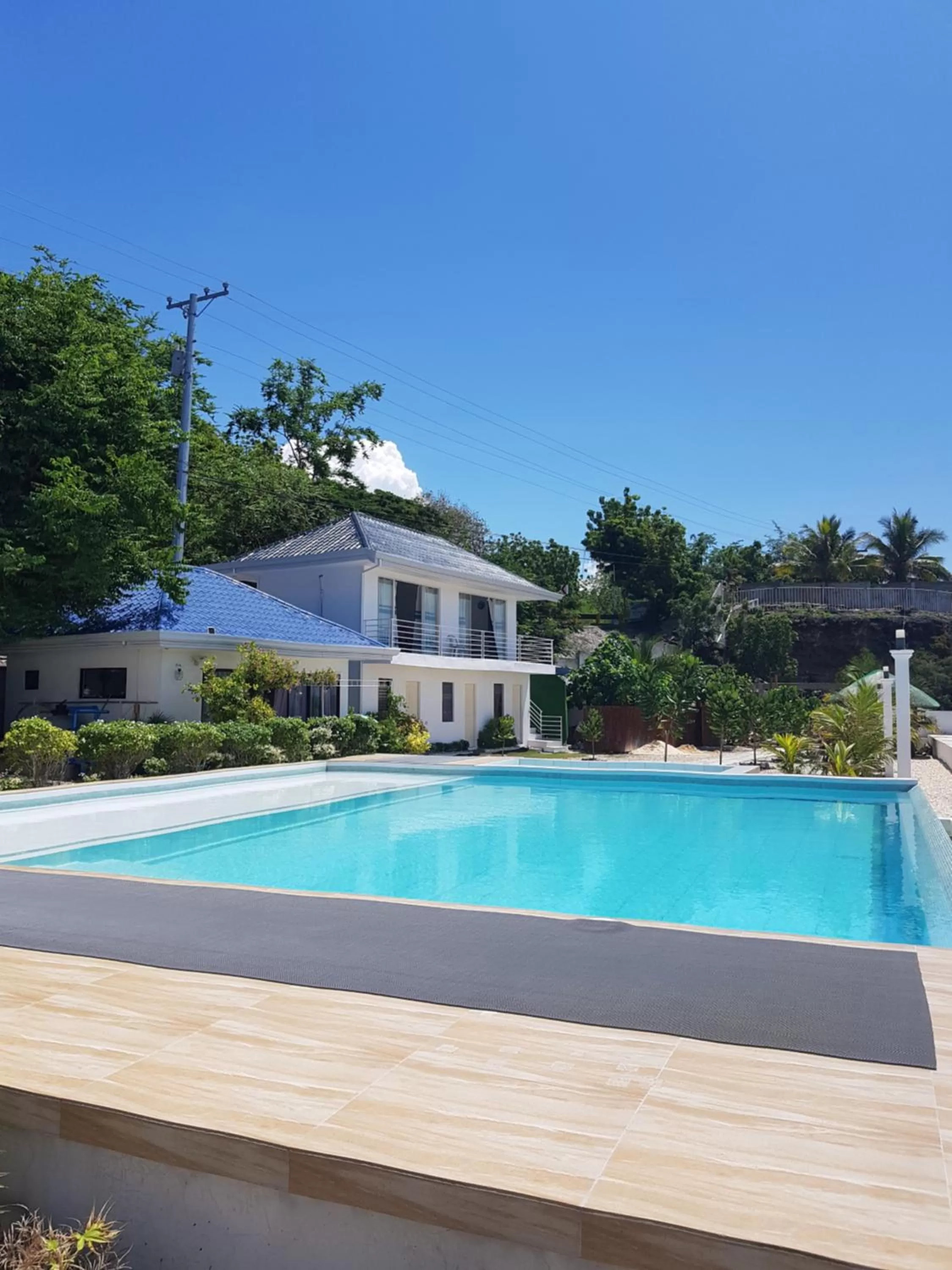 Swimming pool in Seascape Beach Resort Oslob