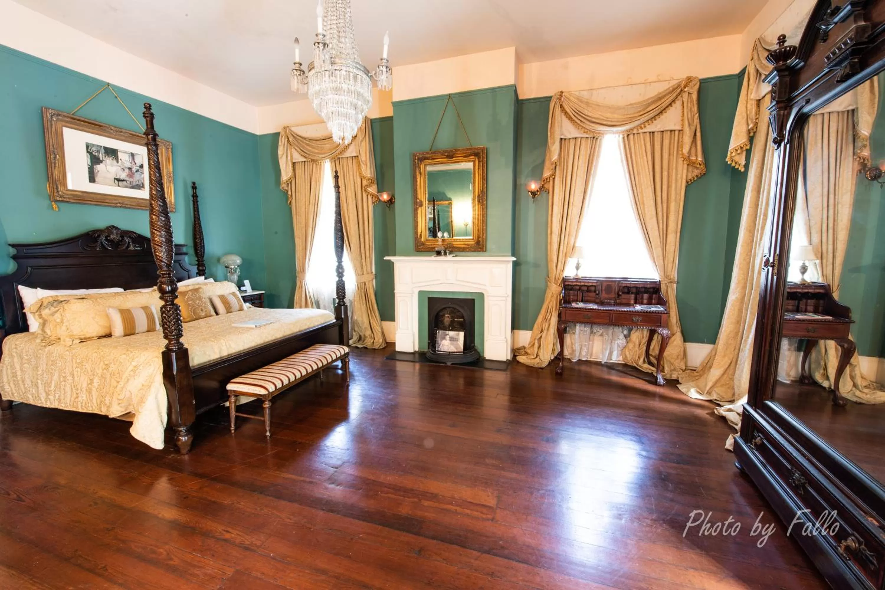 Photo of the whole room, Seating Area in Edgar Degas House Historic Home and Museum