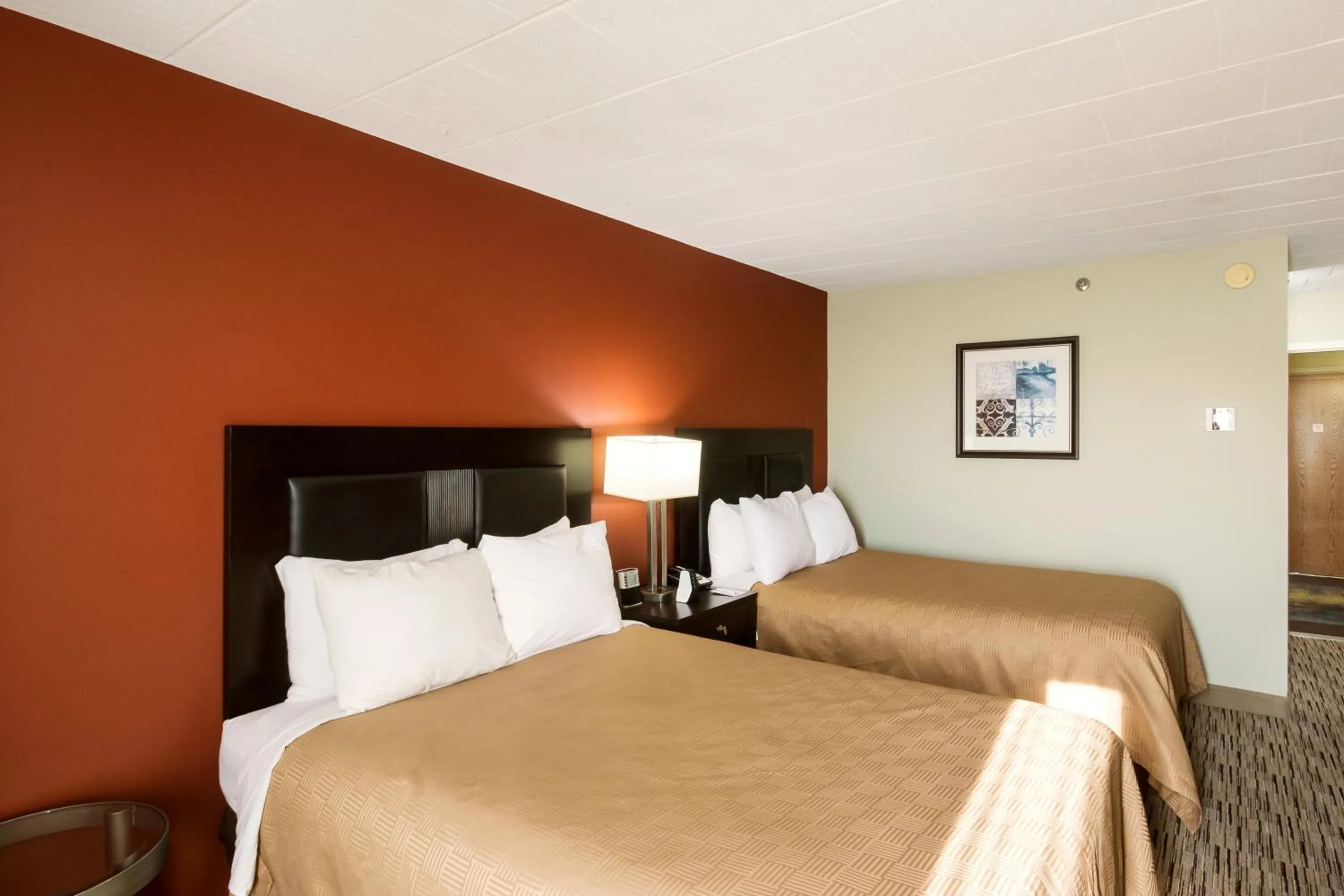 Bedroom, Bed in Exton Hotel and Conference Center