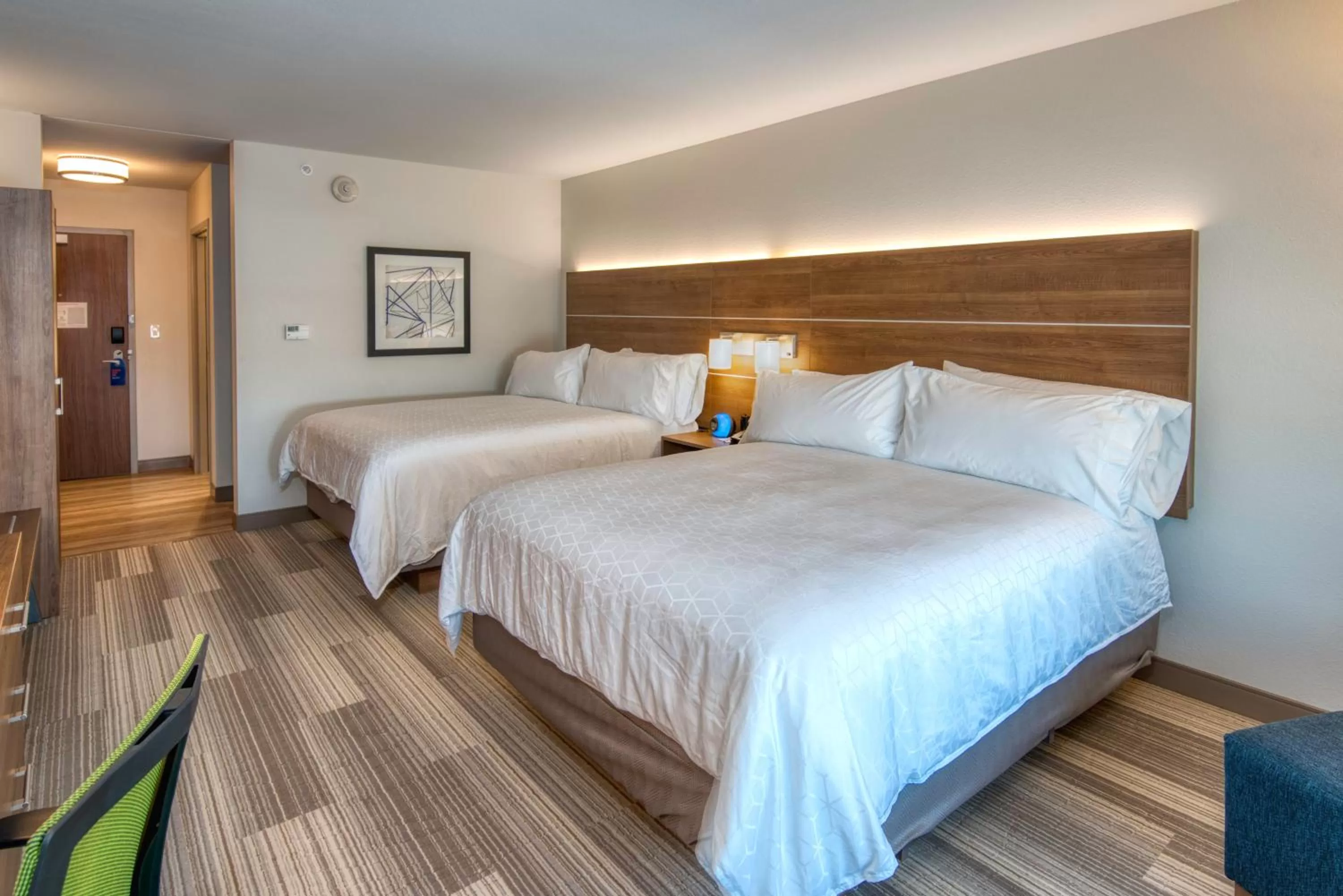 Photo of the whole room, Bed in Holiday Inn Express & Suites Lincoln Airport by IHG