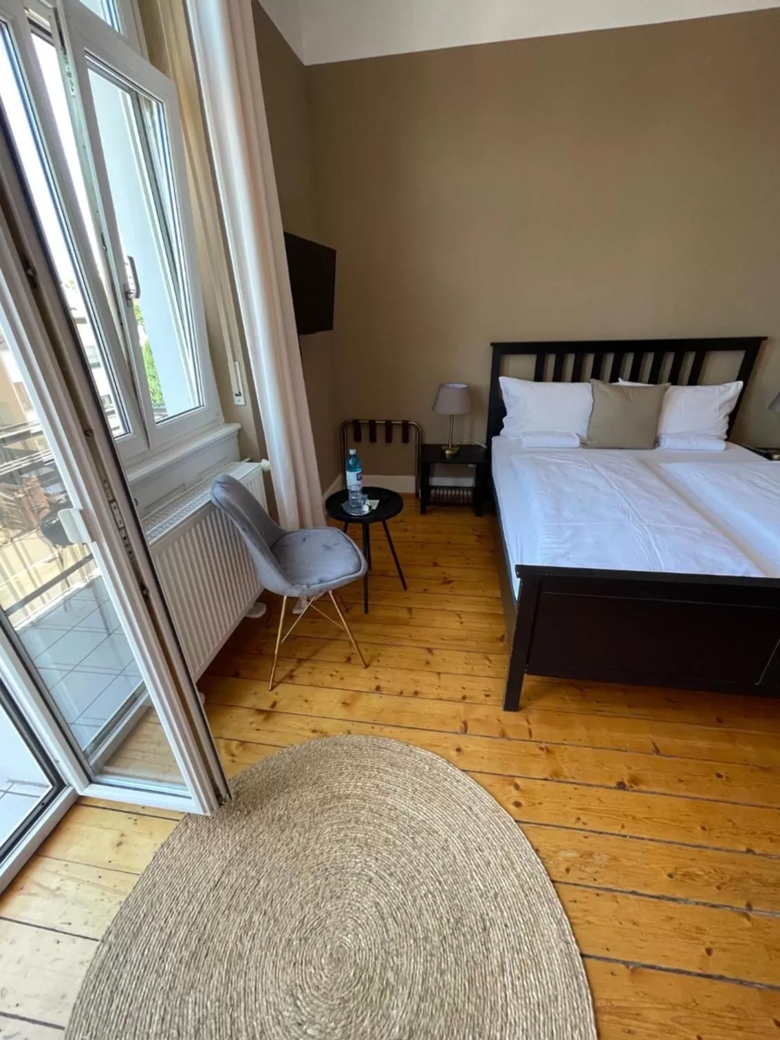 Photo of the whole room, Bed in AUERSTEIN-Hotels auerstein & auerstein-mono