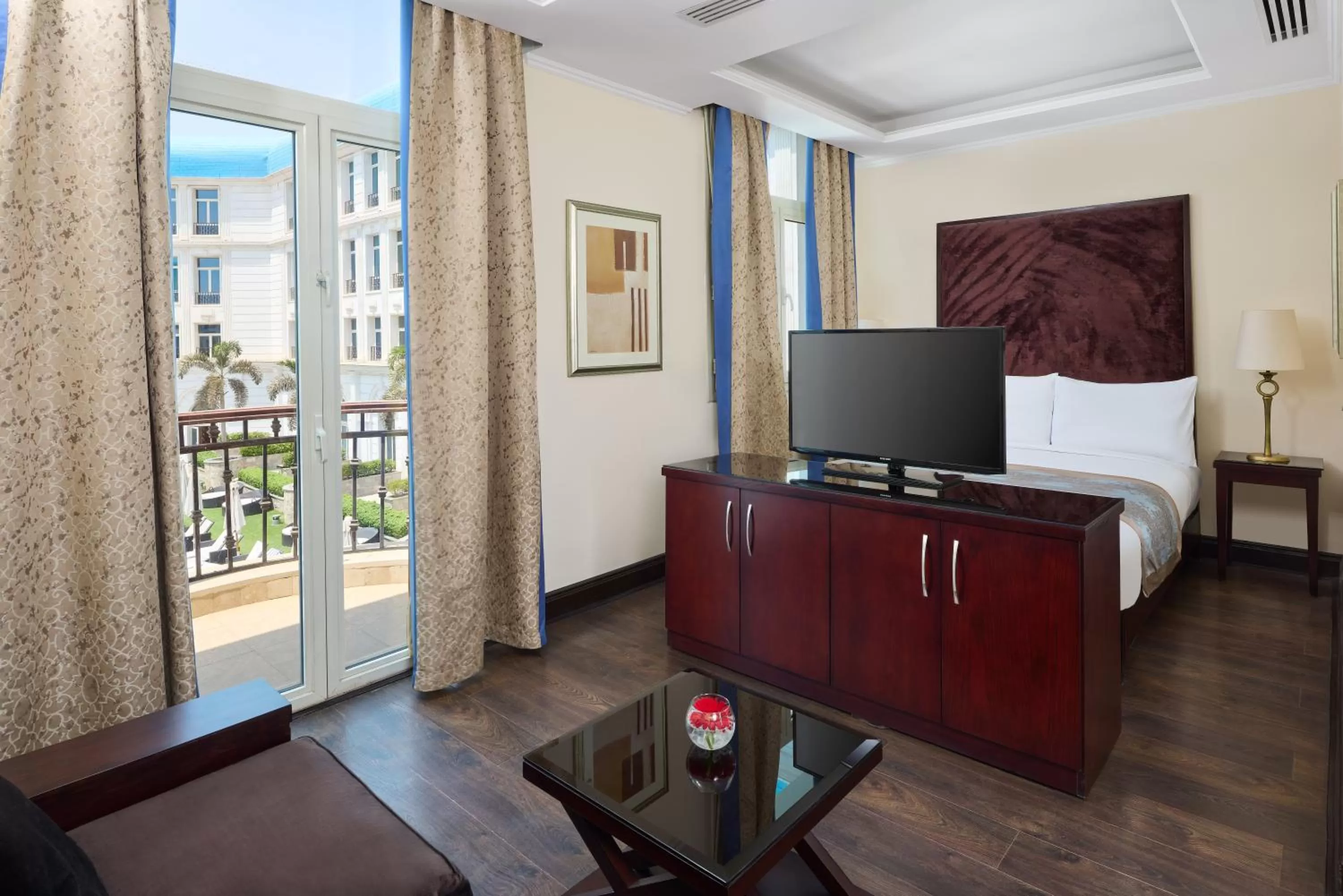 TV and multimedia in Royal Maxim Palace Kempinski Cairo