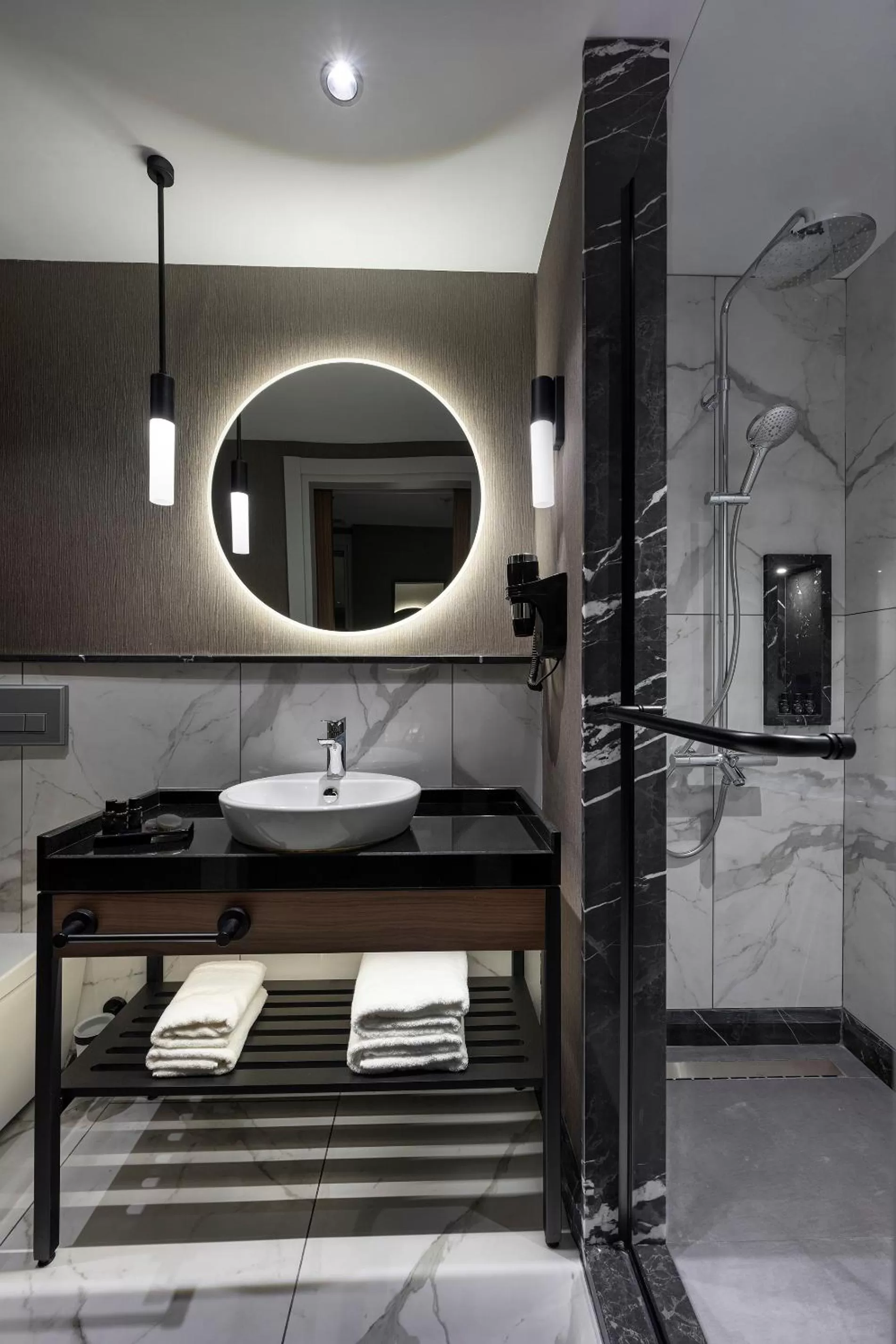 Bathroom in Livro Hotel