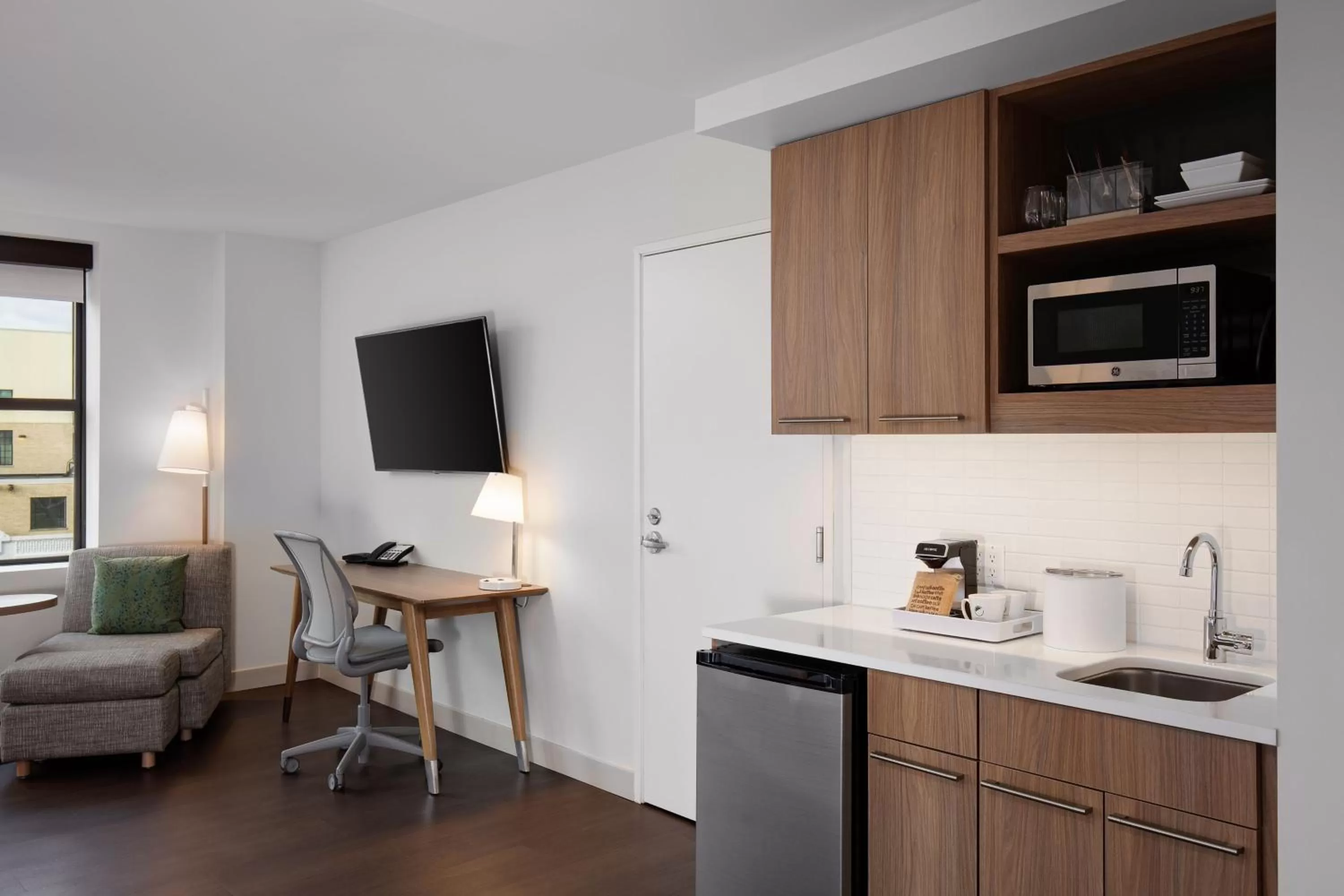 Photo of the whole room in Element Detroit at the Metropolitan