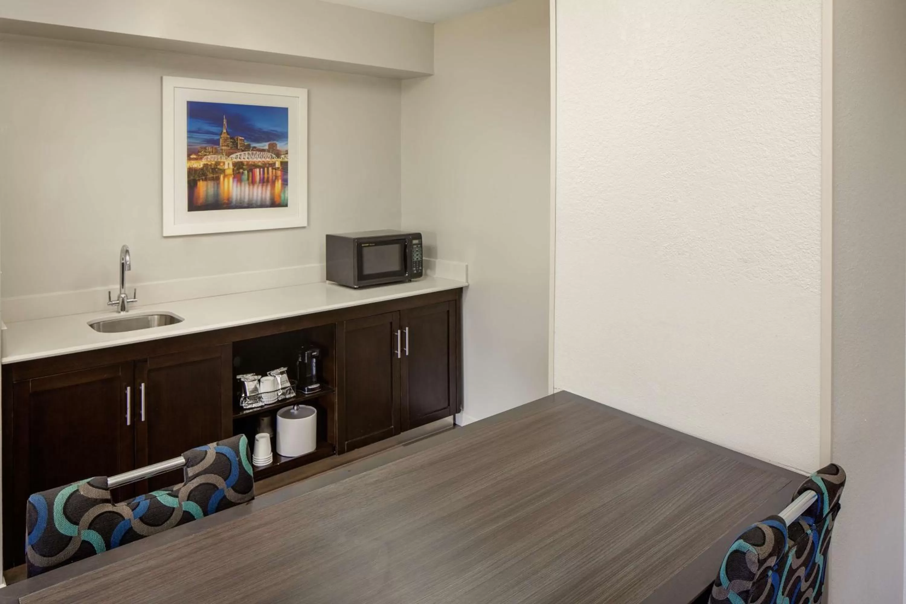 Kitchen or kitchenette in Hampton Inn & Suites Nashville-Airport