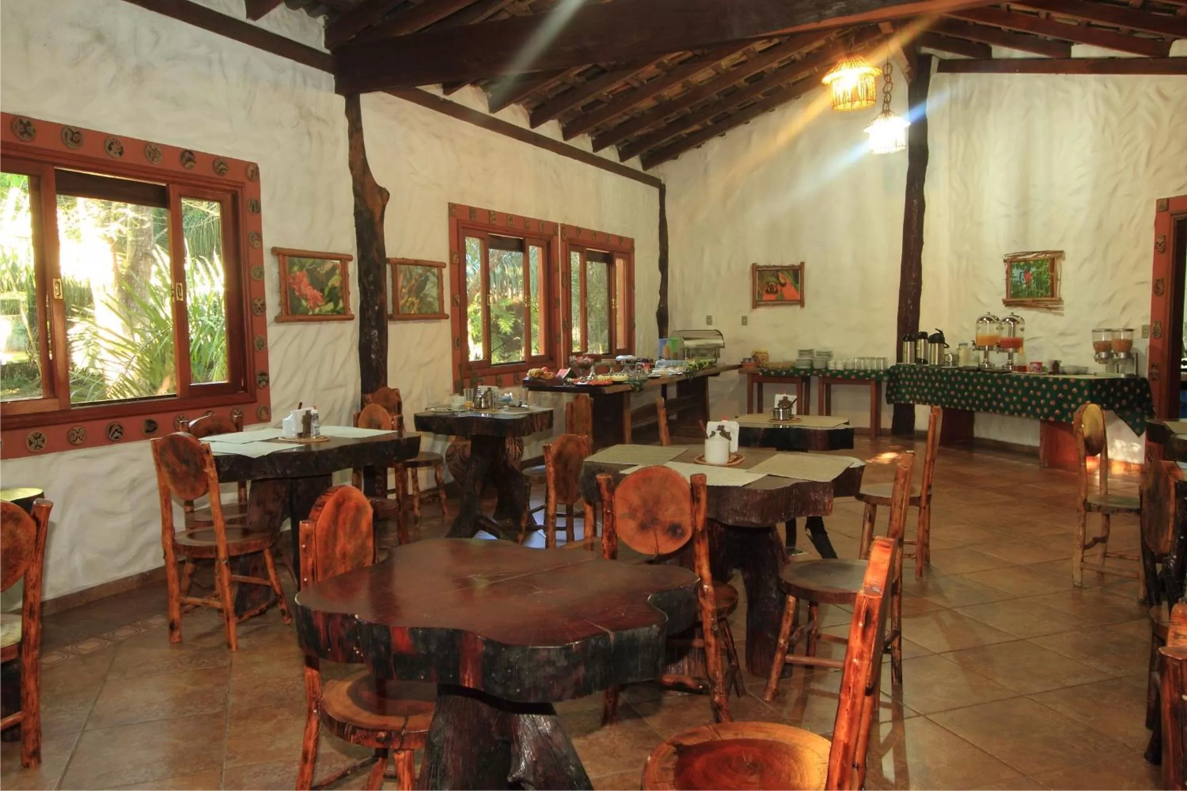 Restaurant/Places to Eat in Hotel Cabanas