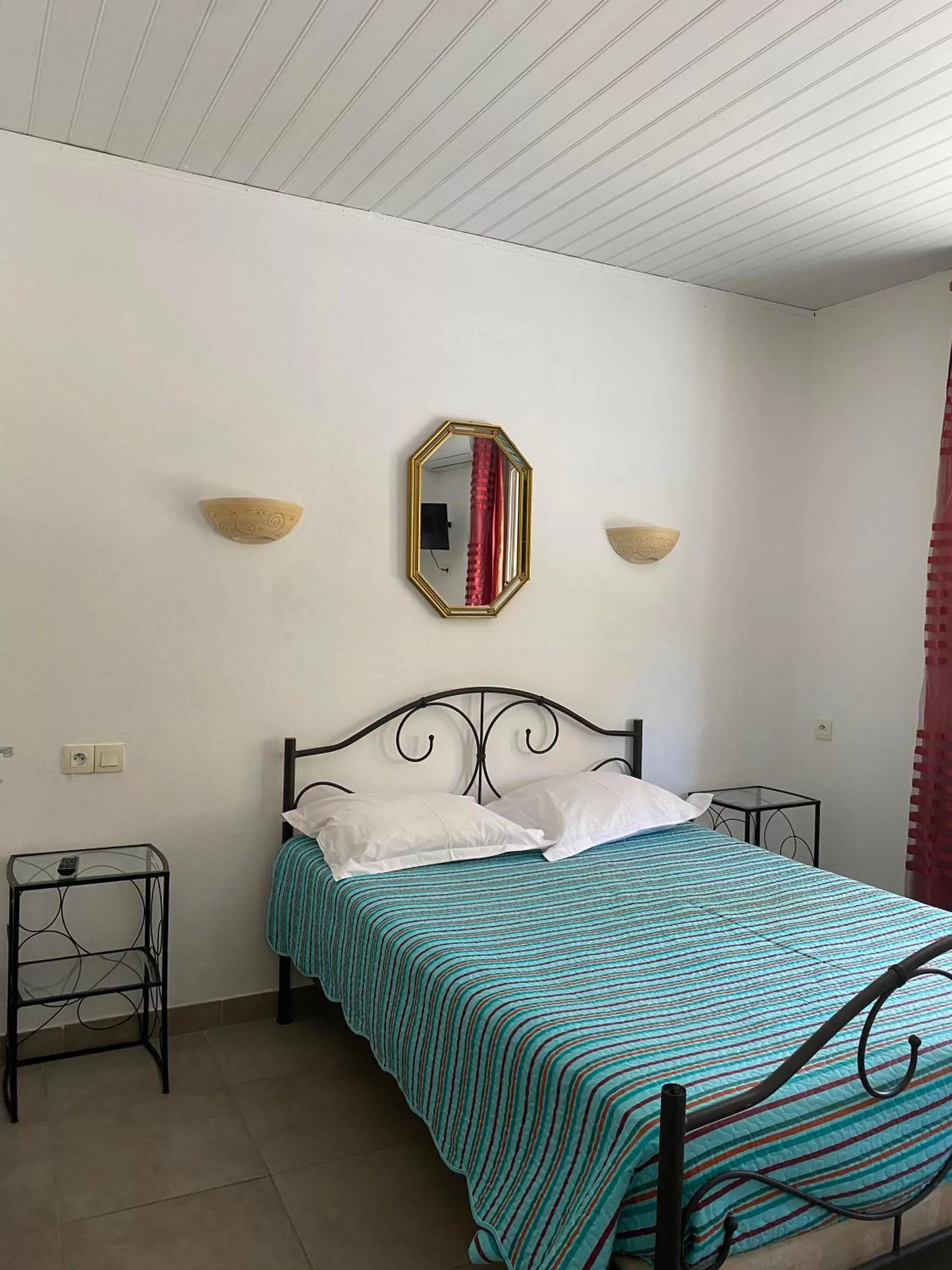 Bed in Le Relais de la RN7