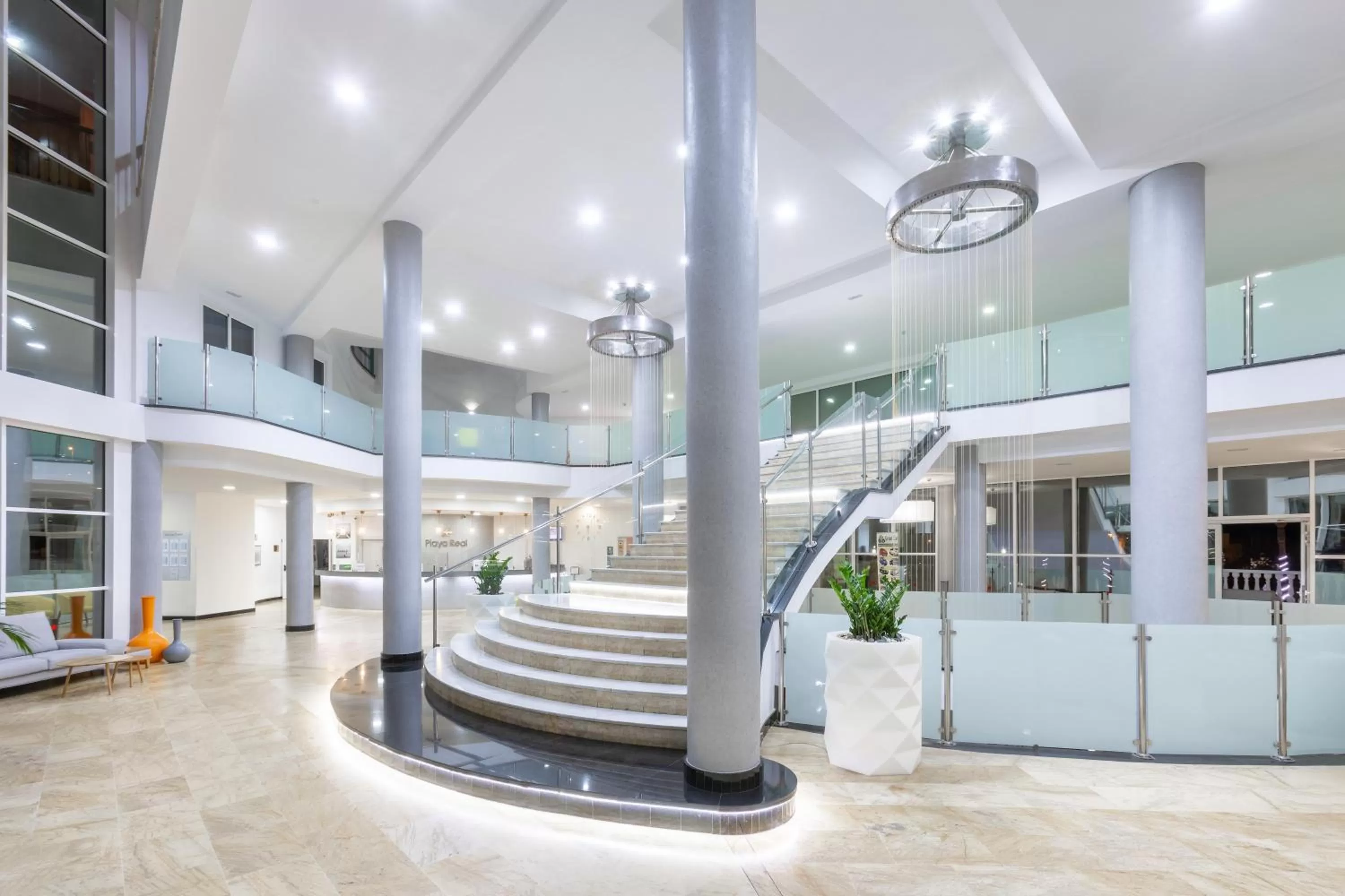 Lobby or reception in Chatur Playa Real Resort