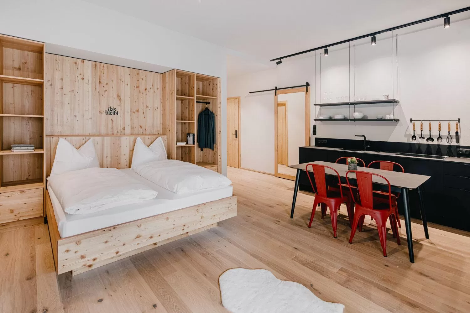 Summer, Bed in das bleibt Alpine Suites