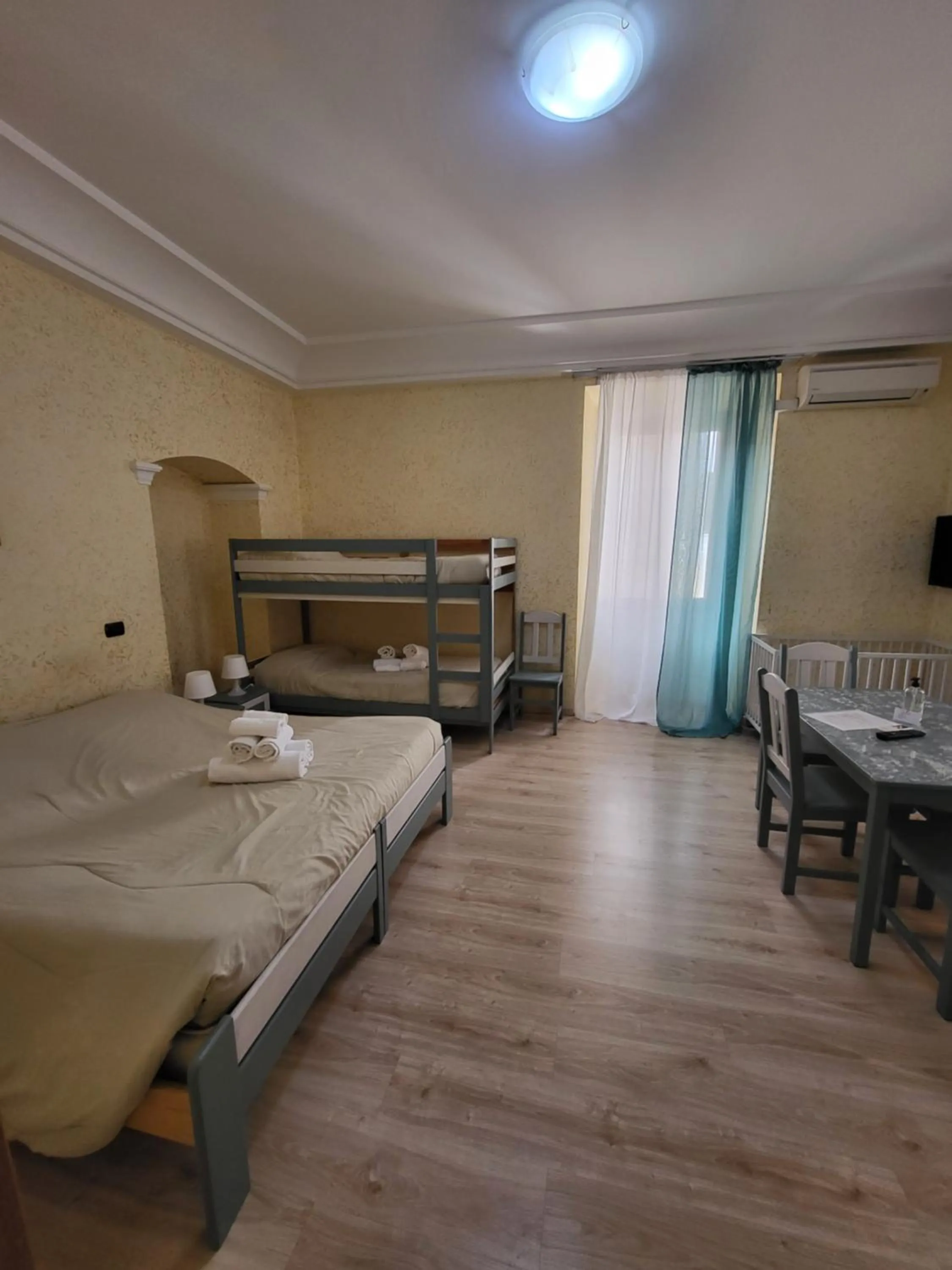 Bed in St. Peter's Rooms Rome