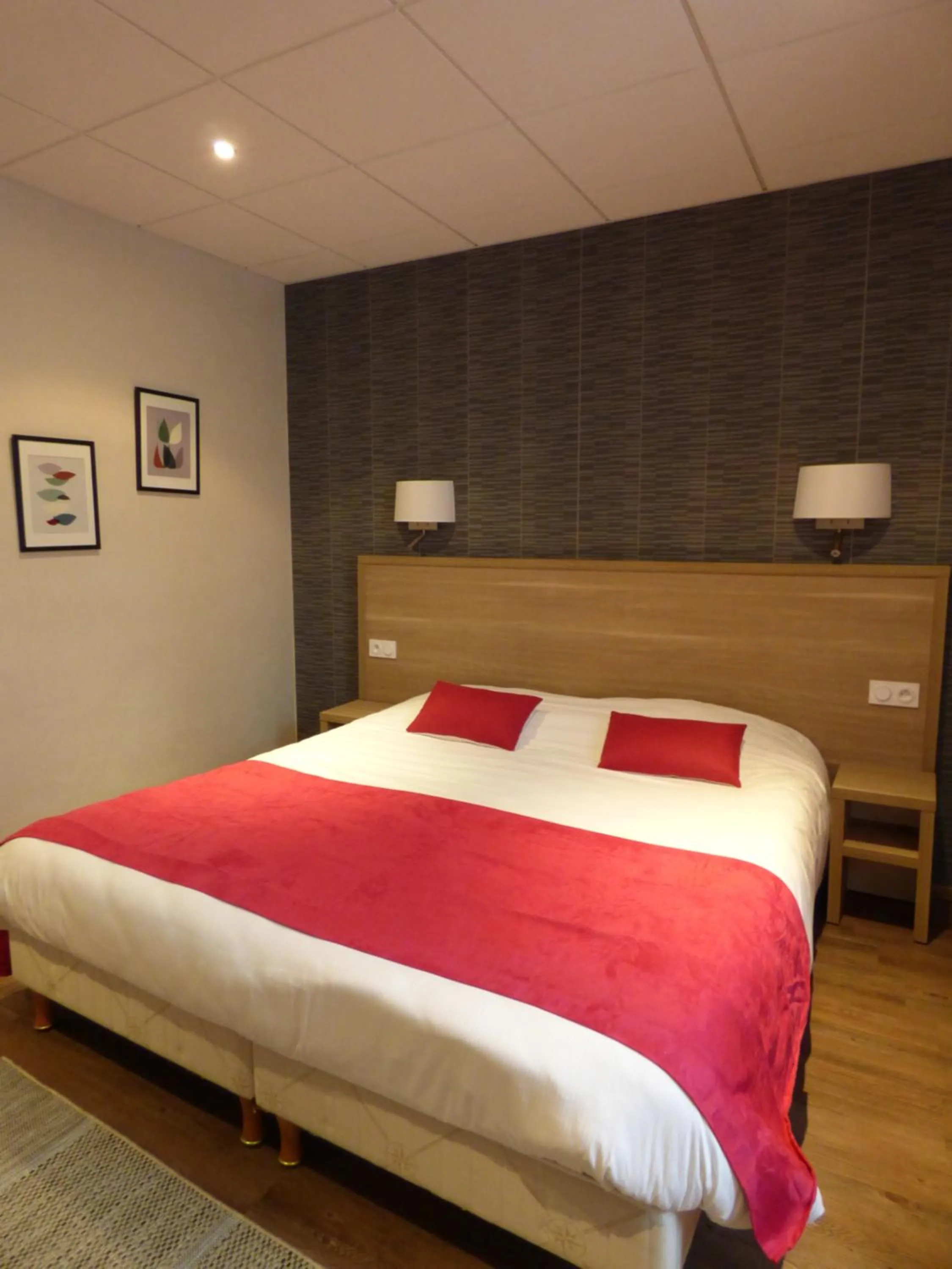 Street view, Bed in Logis Au Grand Hotel et son restaurant