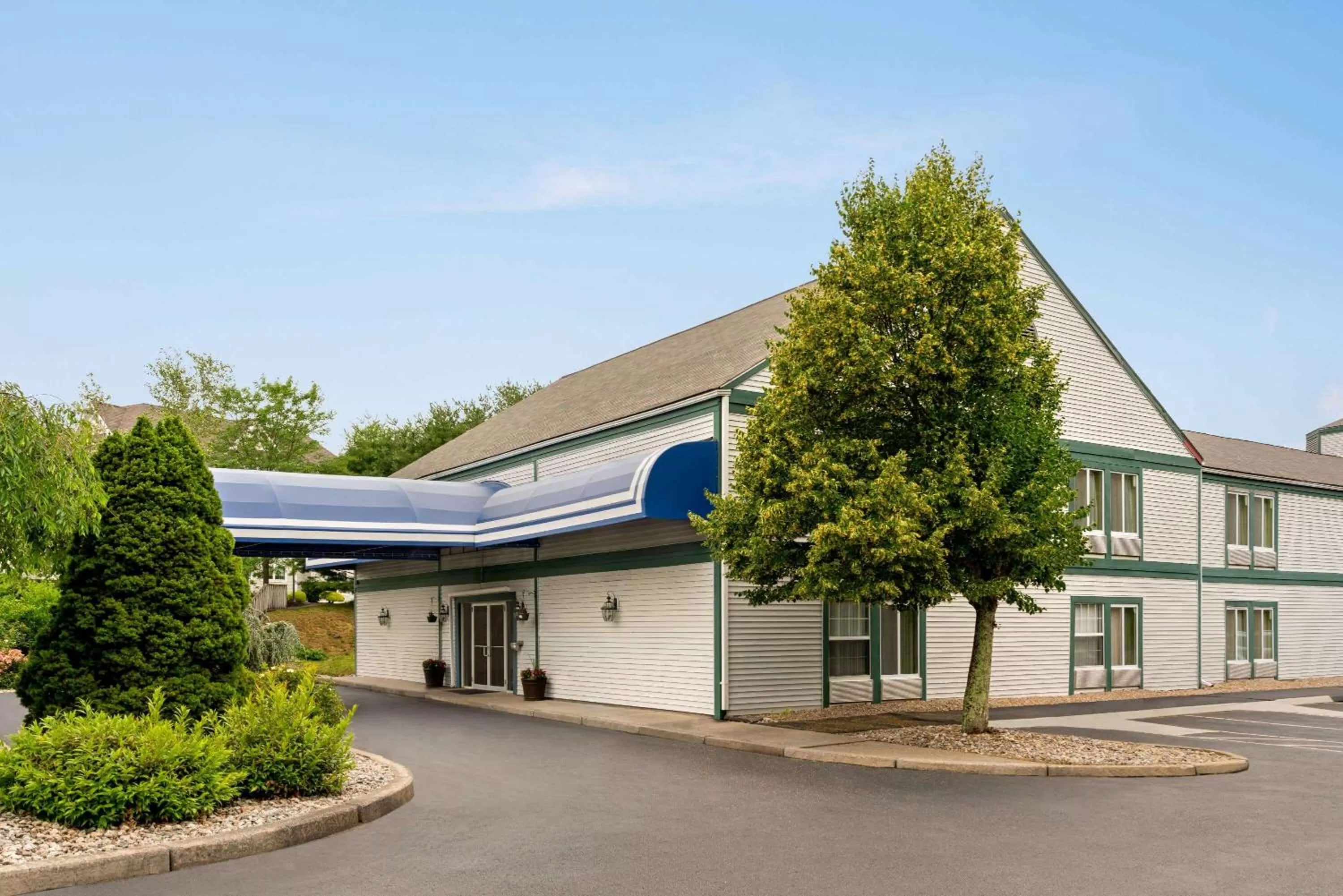 Property building in Baymont by Wyndham North Dartmouth Fall River