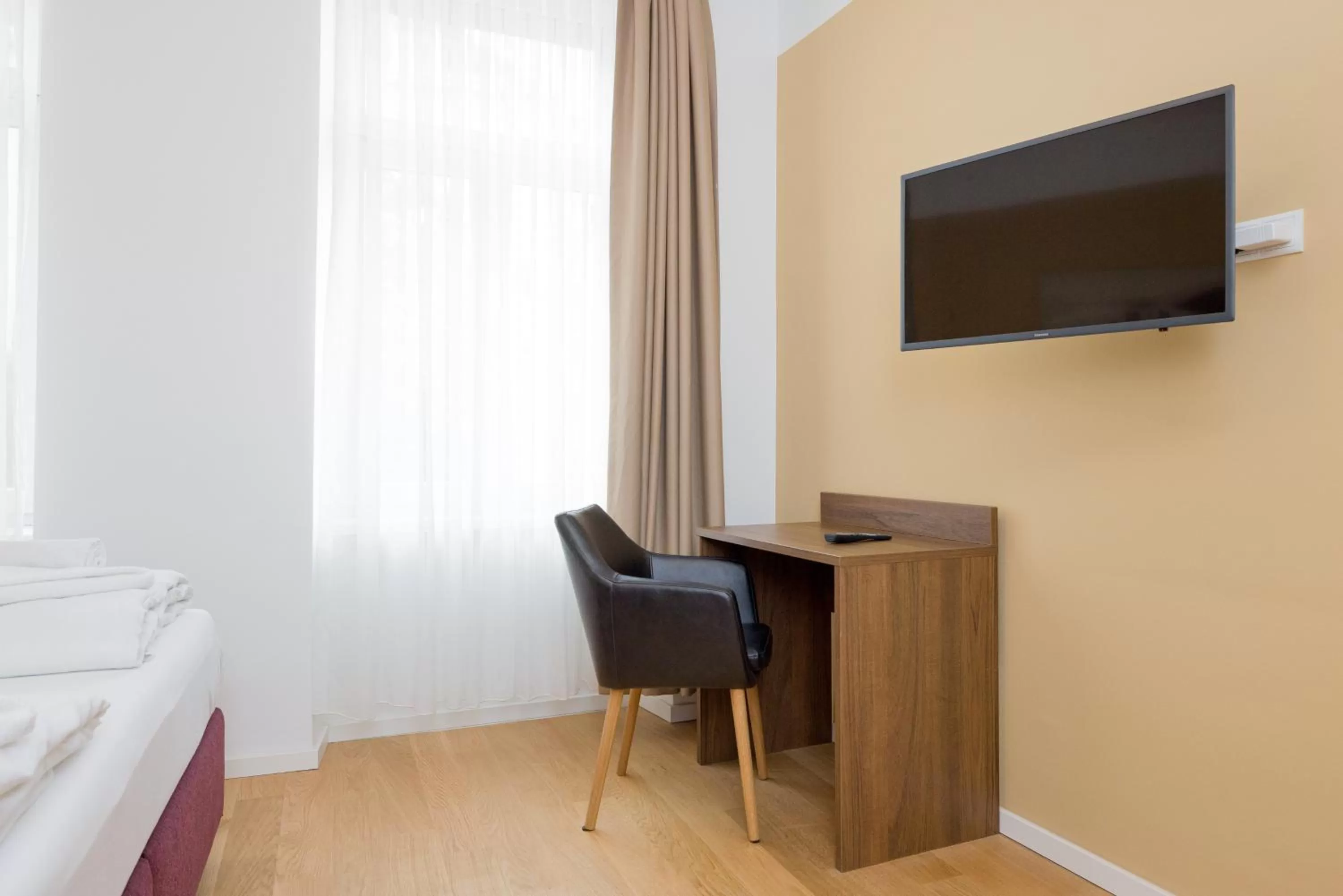 Bed in Vienna Stay Apartments or Rooms 1050