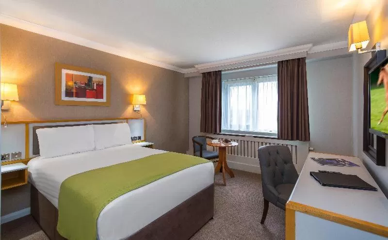 Superior Twin Room in Limerick City Hotel