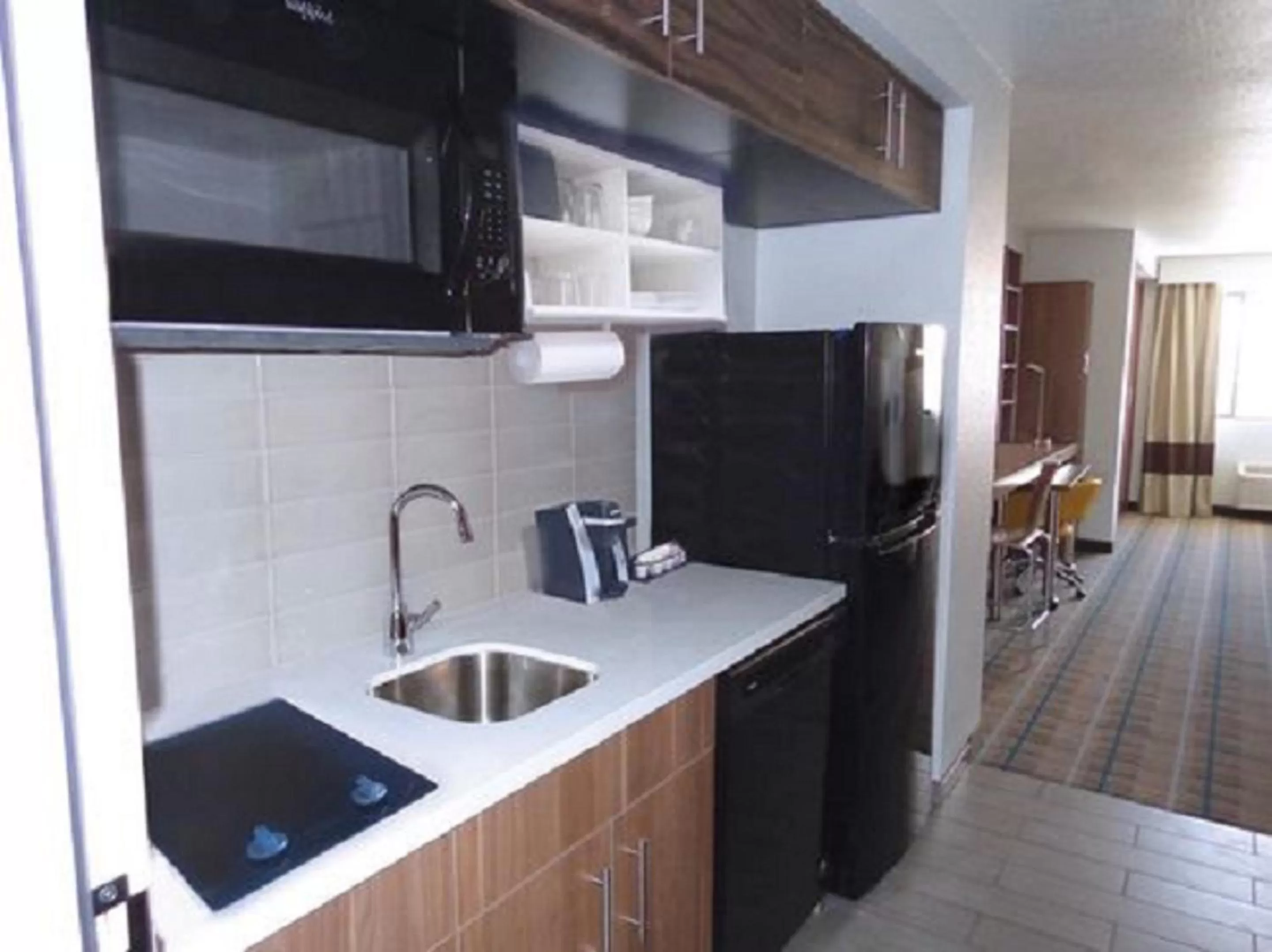 Kitchen or kitchenette in MainStay Suites Coeur d'Alene