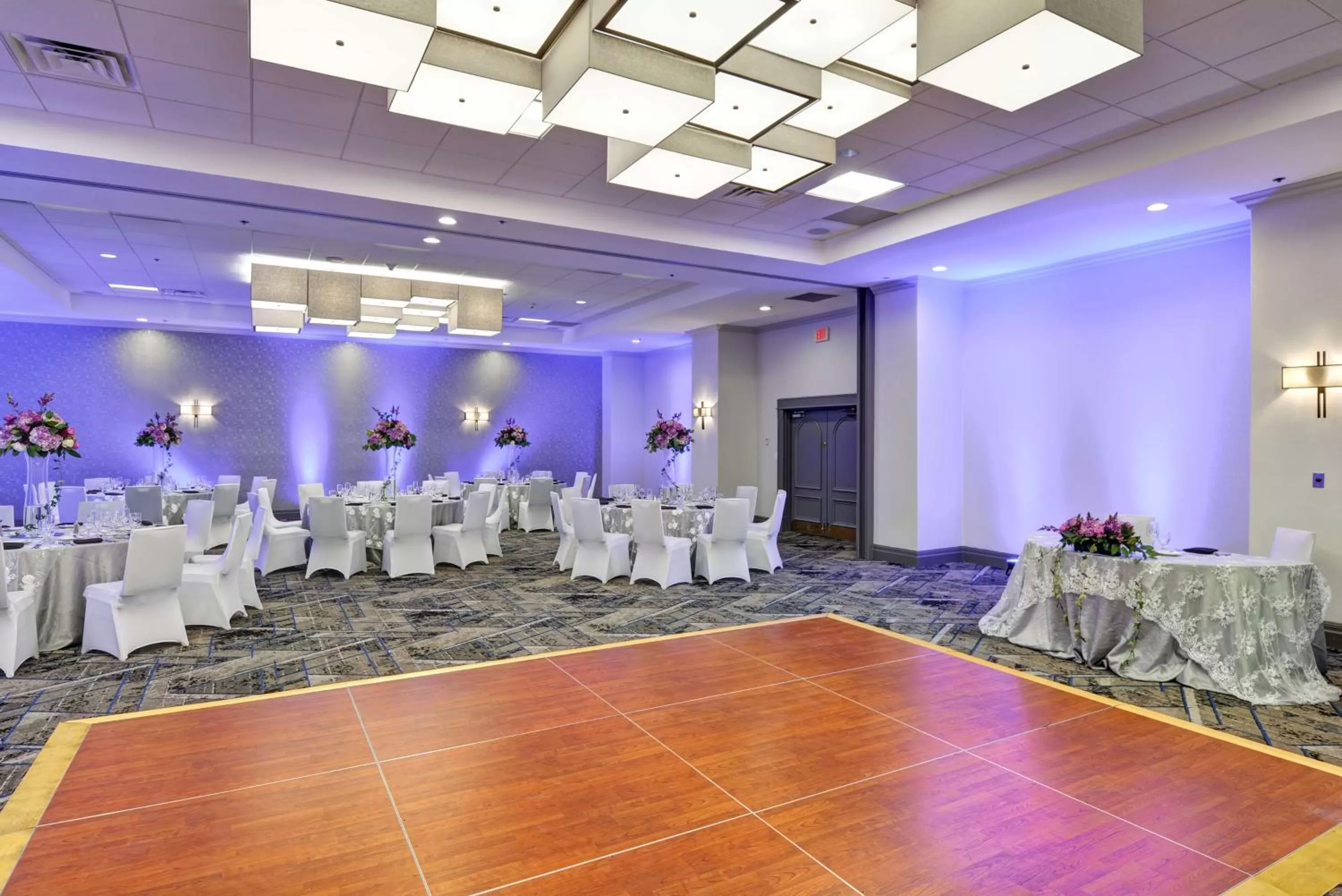 Meeting/conference room in Embassy Suites by Hilton Miami International Airport
